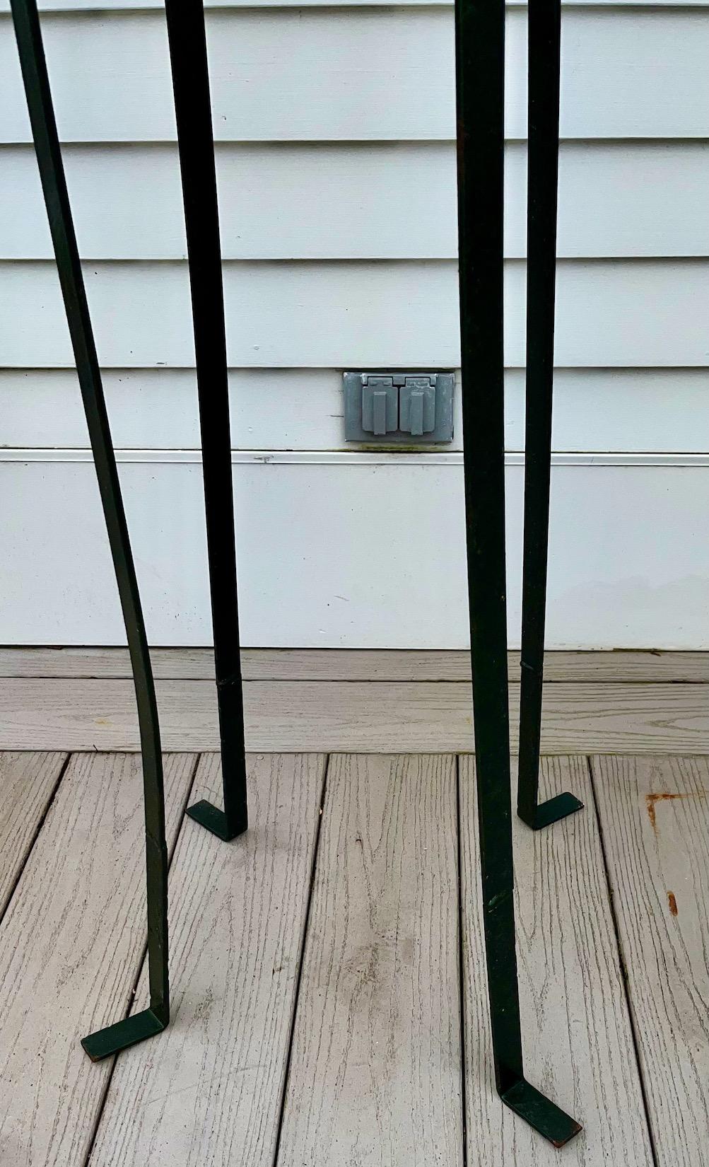A Matched Pair of Metal Tuteur‚ French Metal Towers for Training Roses  In Good Condition For Sale In Nashua, NH