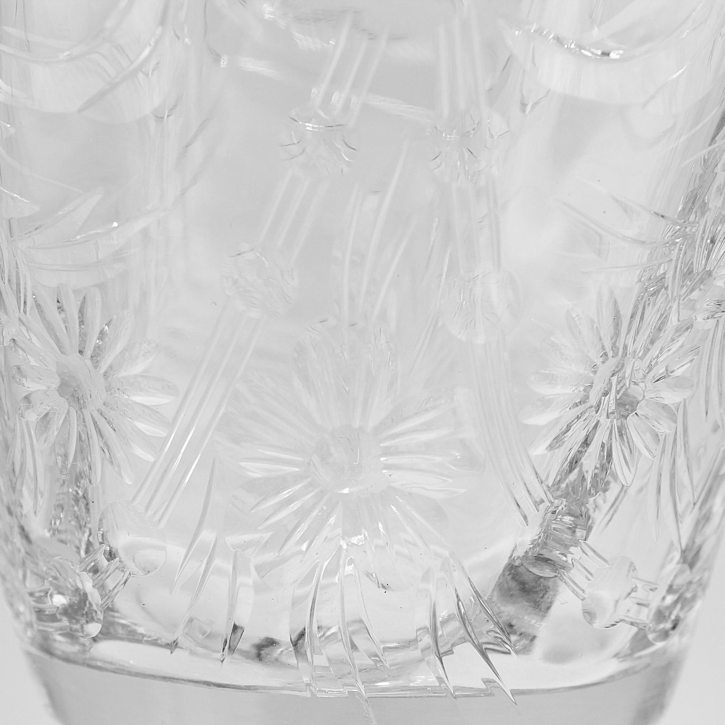 Paire assortie de vases Art Déco à motif Ardsley en verre Pairpoint en vente 3