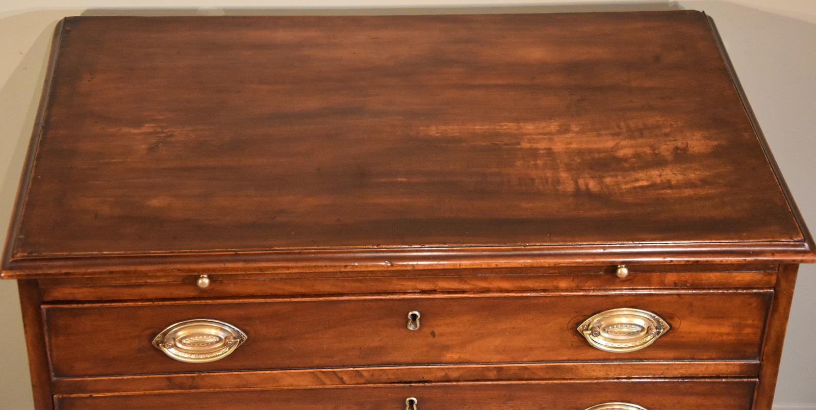 Matching Pair of George III Mahogany Chest of Drawers 2