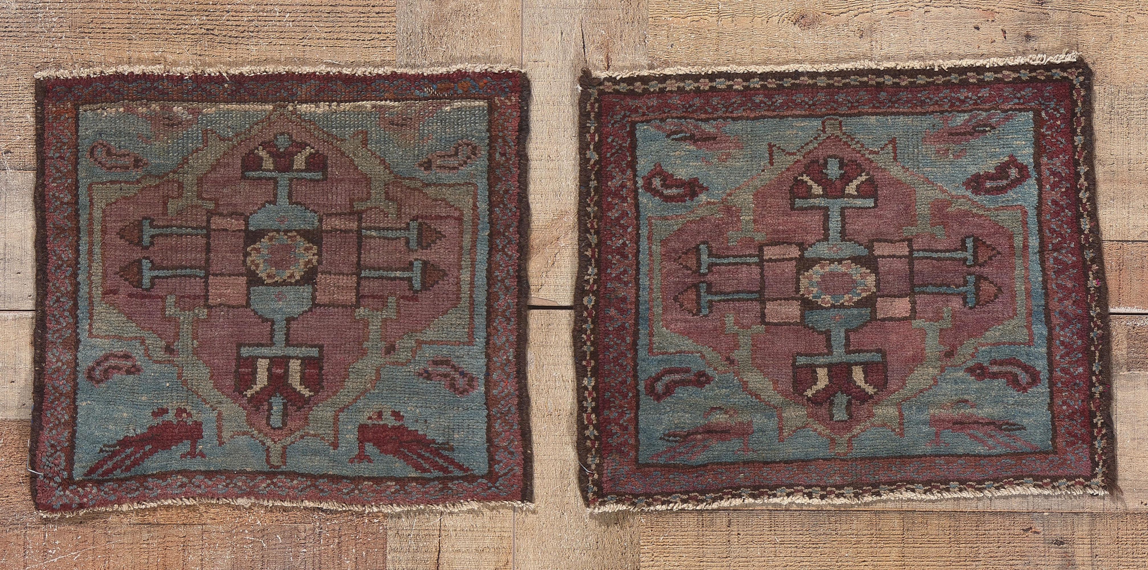 Paire assortie de petits tapis persans anciens Malayer en vente 8