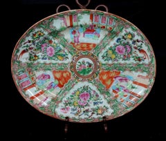 Medium Size Chinese Rose Medallion Porcelain Plater, Ric 058