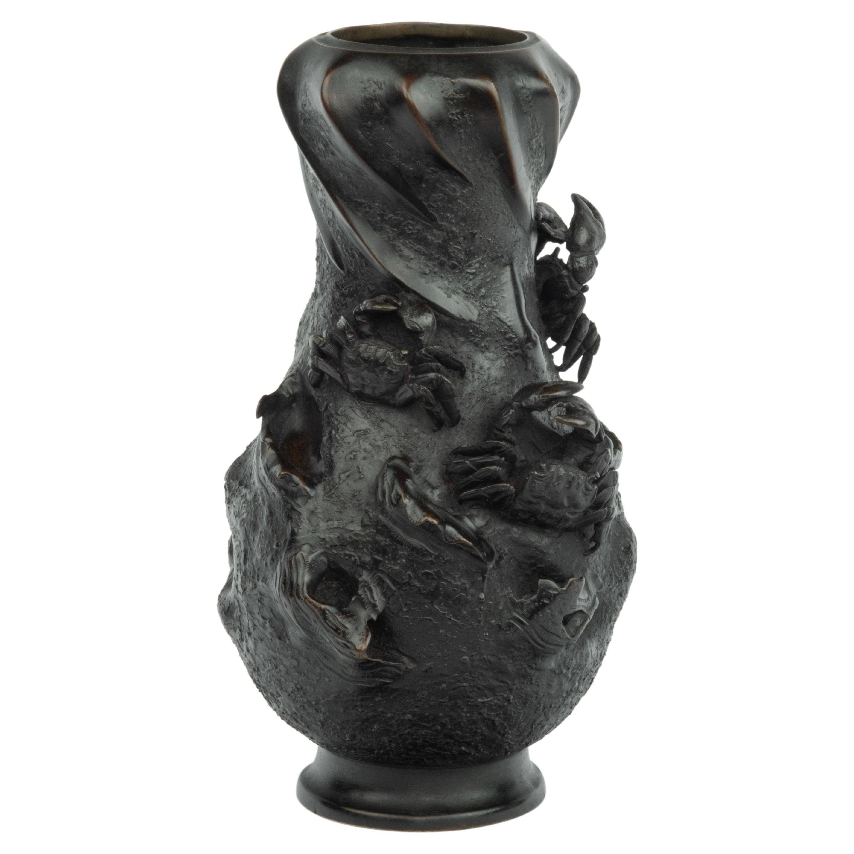 A Meiji bronze vase by Nobuhira For Sale