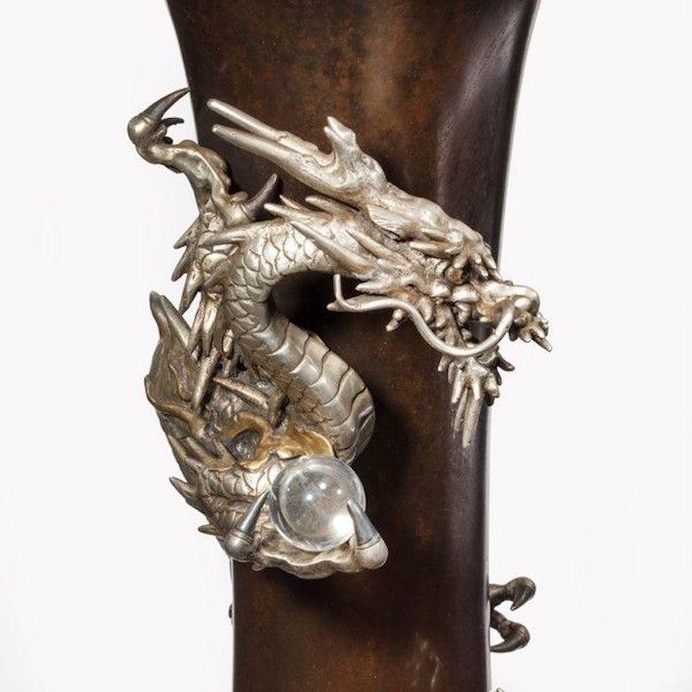 Meiji Period Bronze Trumpet Vase with a Dragon In Good Condition In Lymington, Hampshire