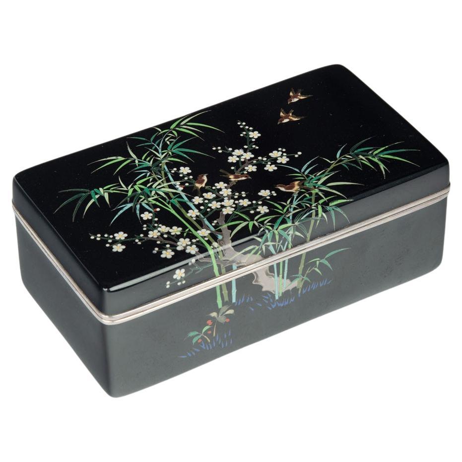 A Meiji period cloisonné box and cover with sparrows, prunus and bamboo For Sale