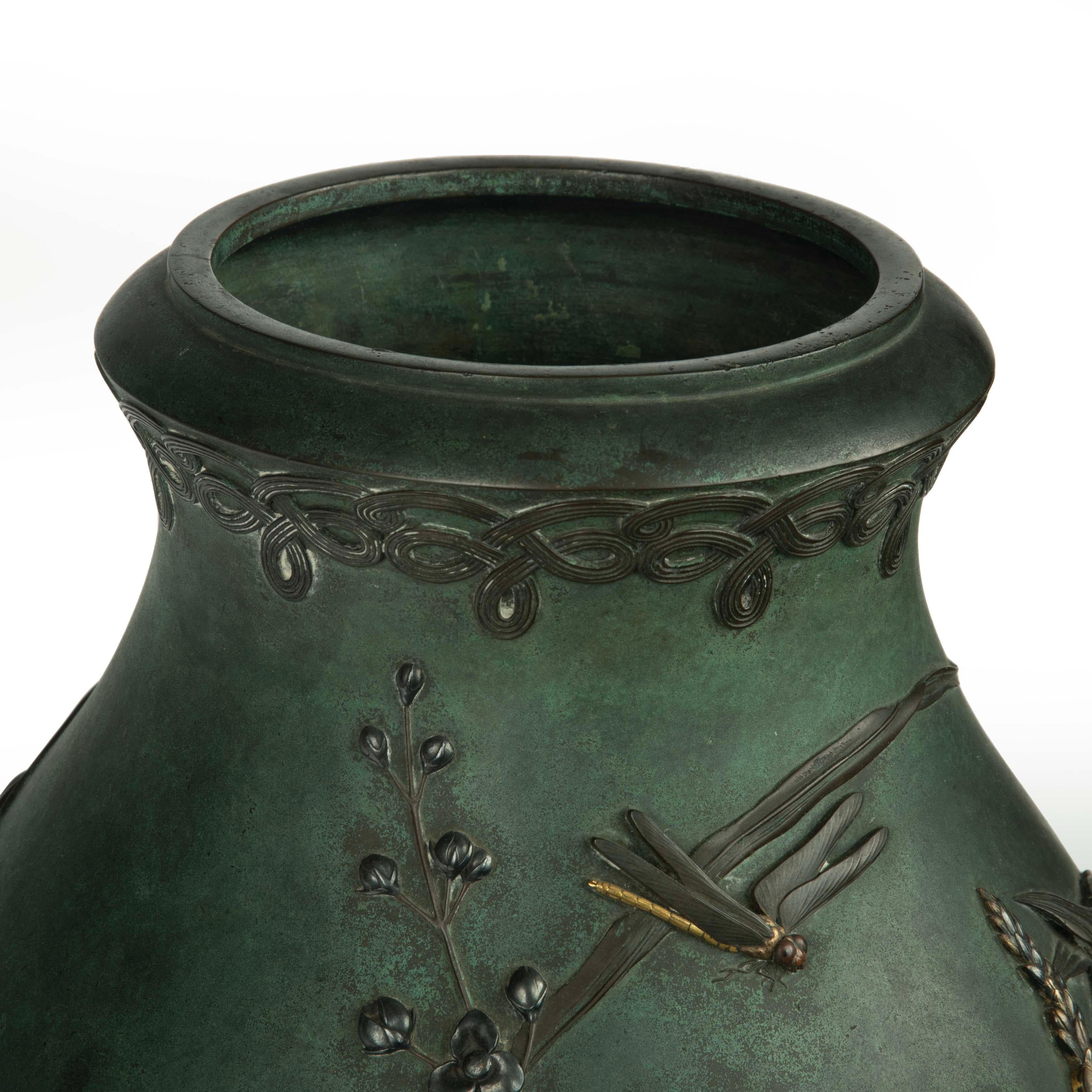 Meiji Period Patinated Bronze Vase by Kiryu Kosho Kaisha For Sale 1