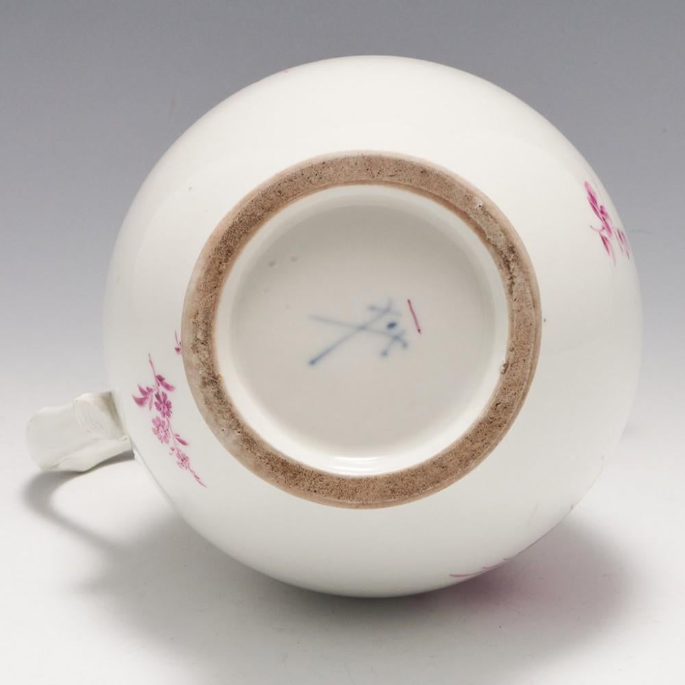 „Hausmaler“ Tee- und Kaffeeservice aus Porzellan aus der Meissener Dot Periode, 1763-74 im Angebot 3