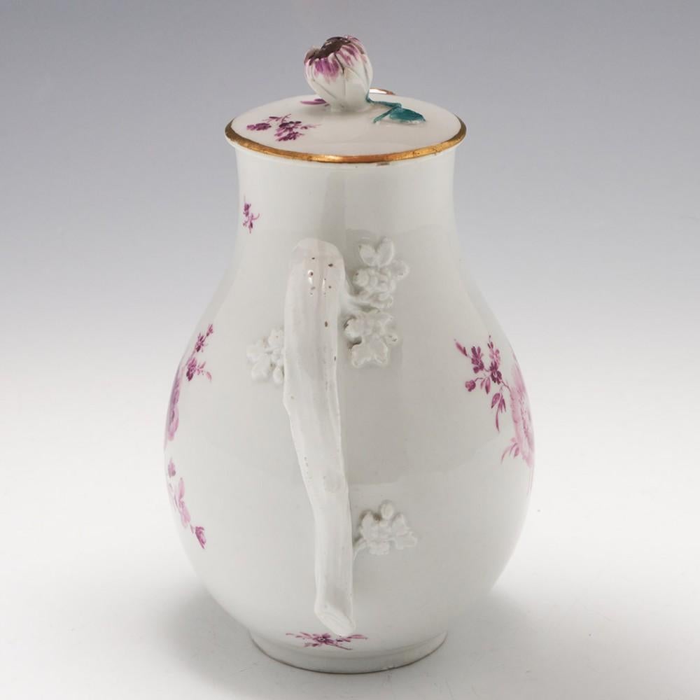 A Meissen Dot Period Porcelain 'Hausmaler' Tea & Coffee Service, 1763-74 For Sale 11