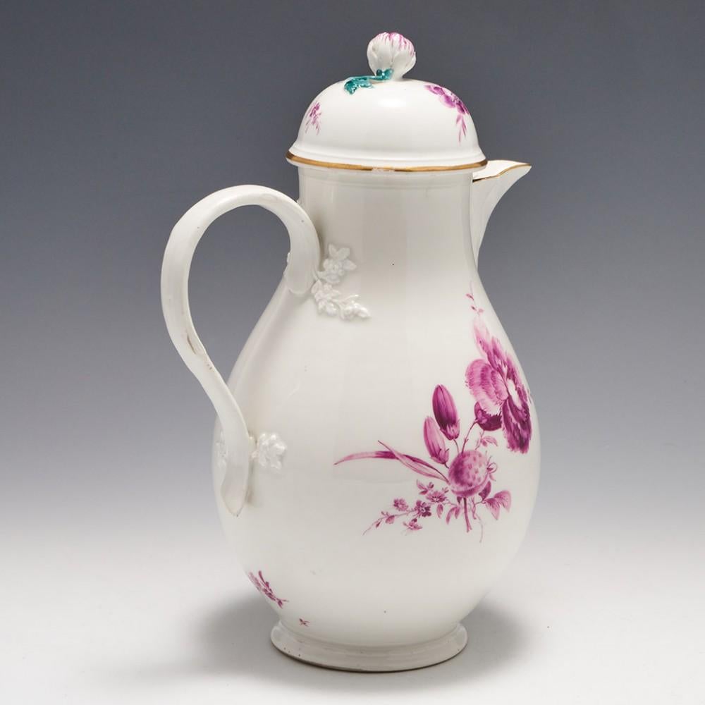 „Hausmaler“ Tee- und Kaffeeservice aus Porzellan aus der Meissener Dot Periode, 1763-74 im Zustand „Gut“ im Angebot in Tunbridge Wells, GB