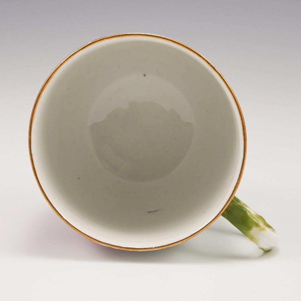 Tasse à thé, soucoupe et tasse à café en porcelaine de la période Meissen Dot, 1763 - 1774 en vente 4