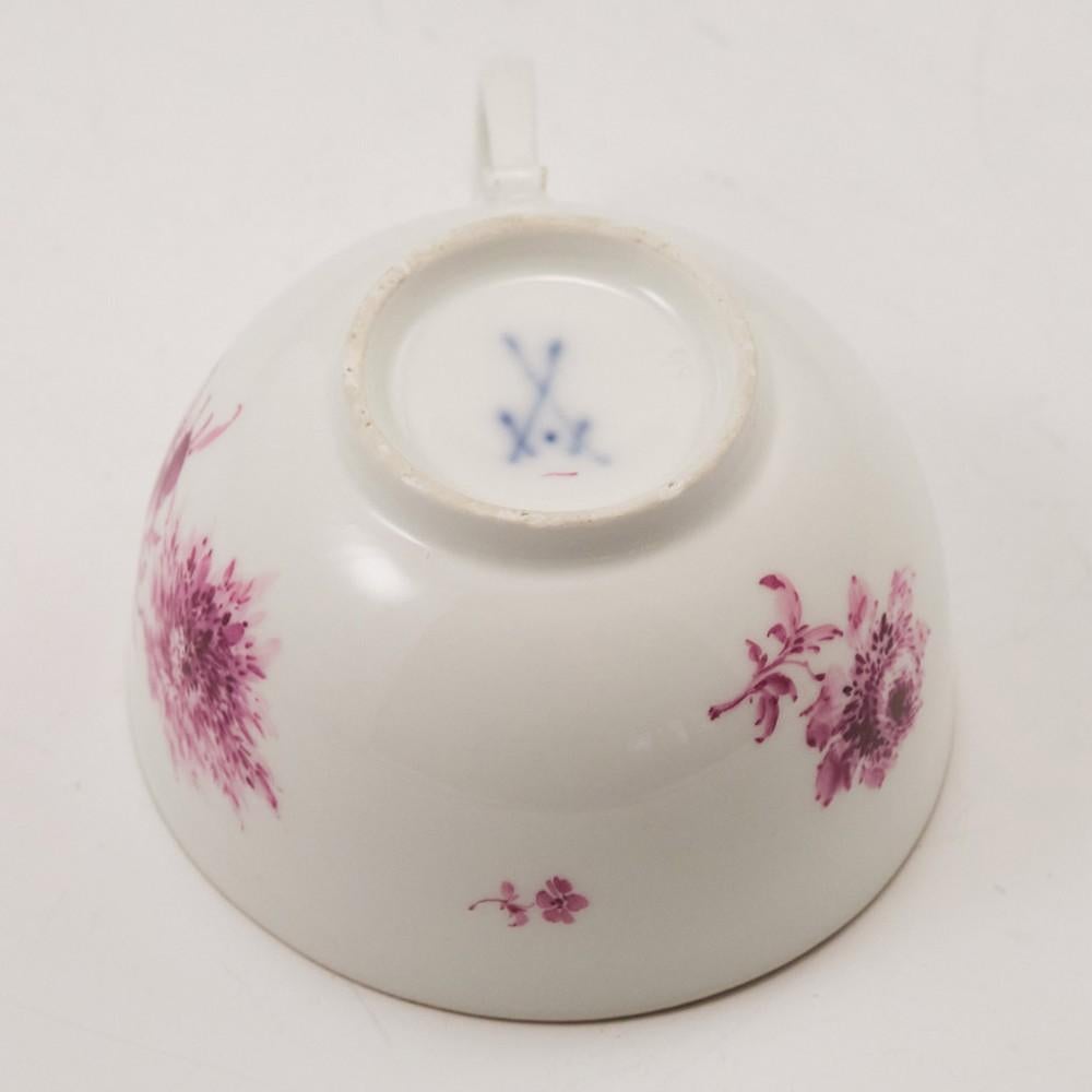 Meissen Dot Period Porcelain Tea Cup and Saucer, circa 1770 12