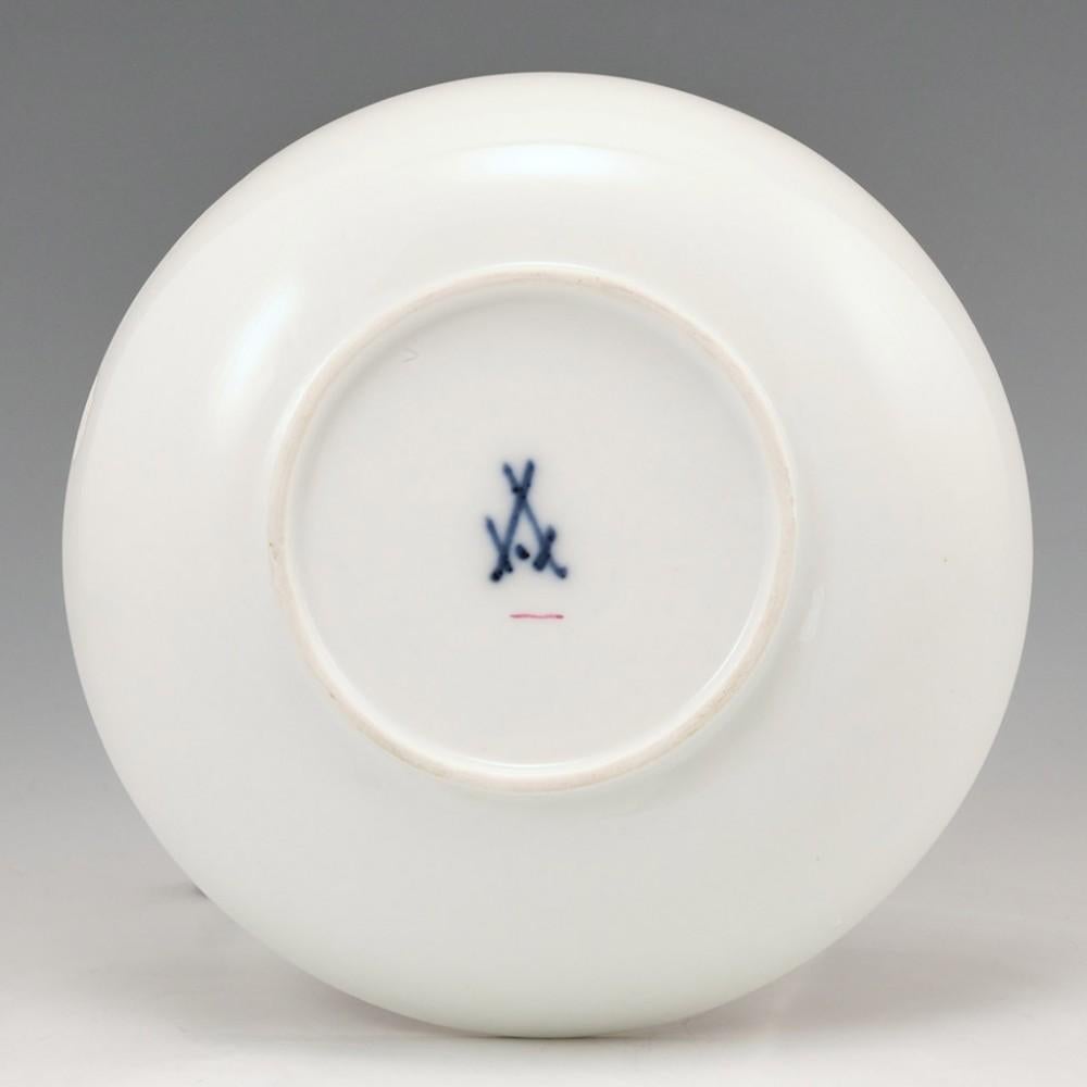 Meissen Dot Period Porcelain Tea Cup and Saucer, circa 1770 3