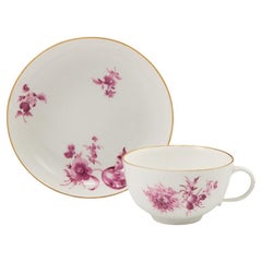 Tasse à thé et soucoupe en porcelaine de la période Meissen à pois, vers 1770