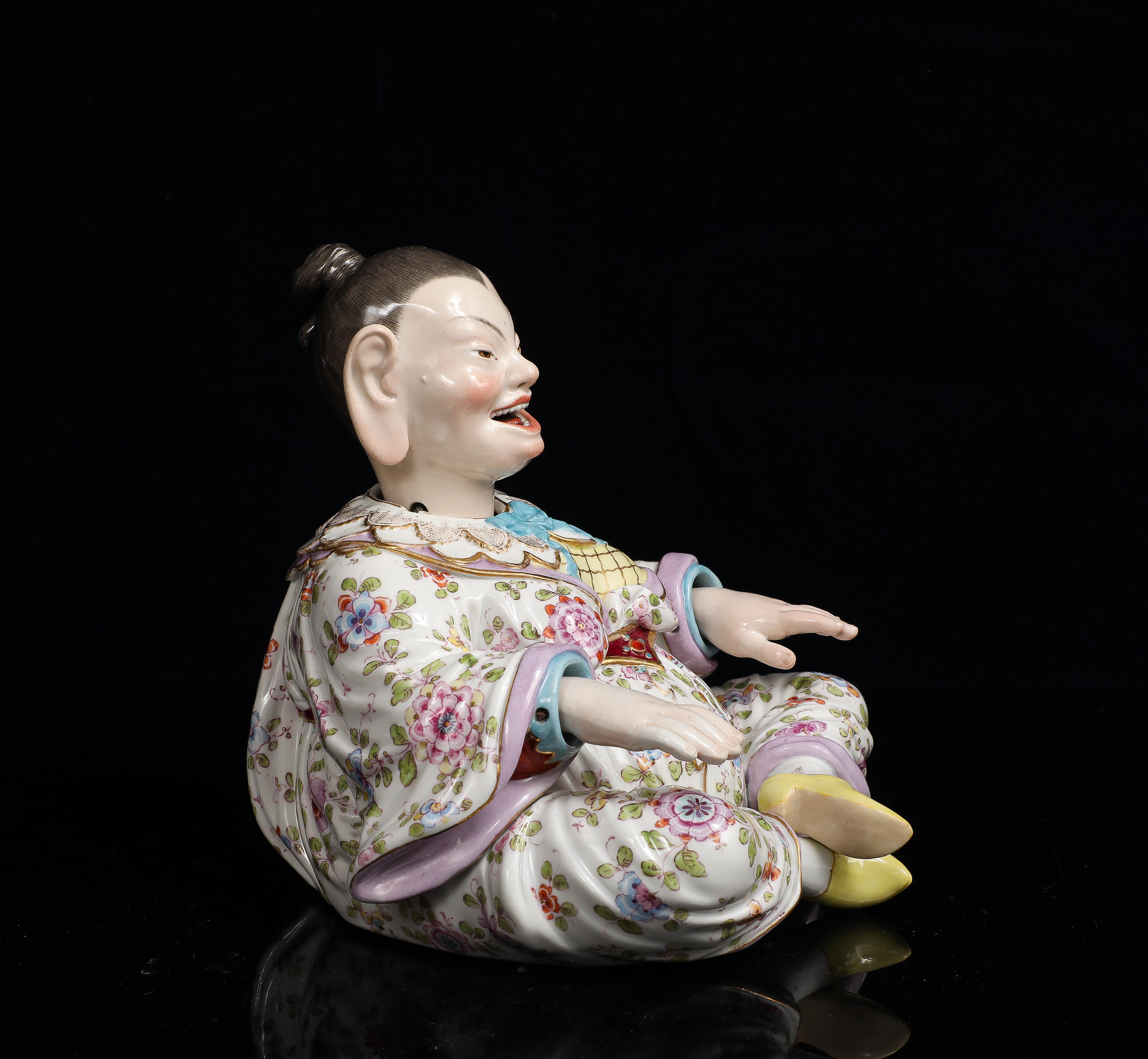 Eine Meissen Porcelain Pagode Wackelkopf Figur (Chinoiserie) im Angebot