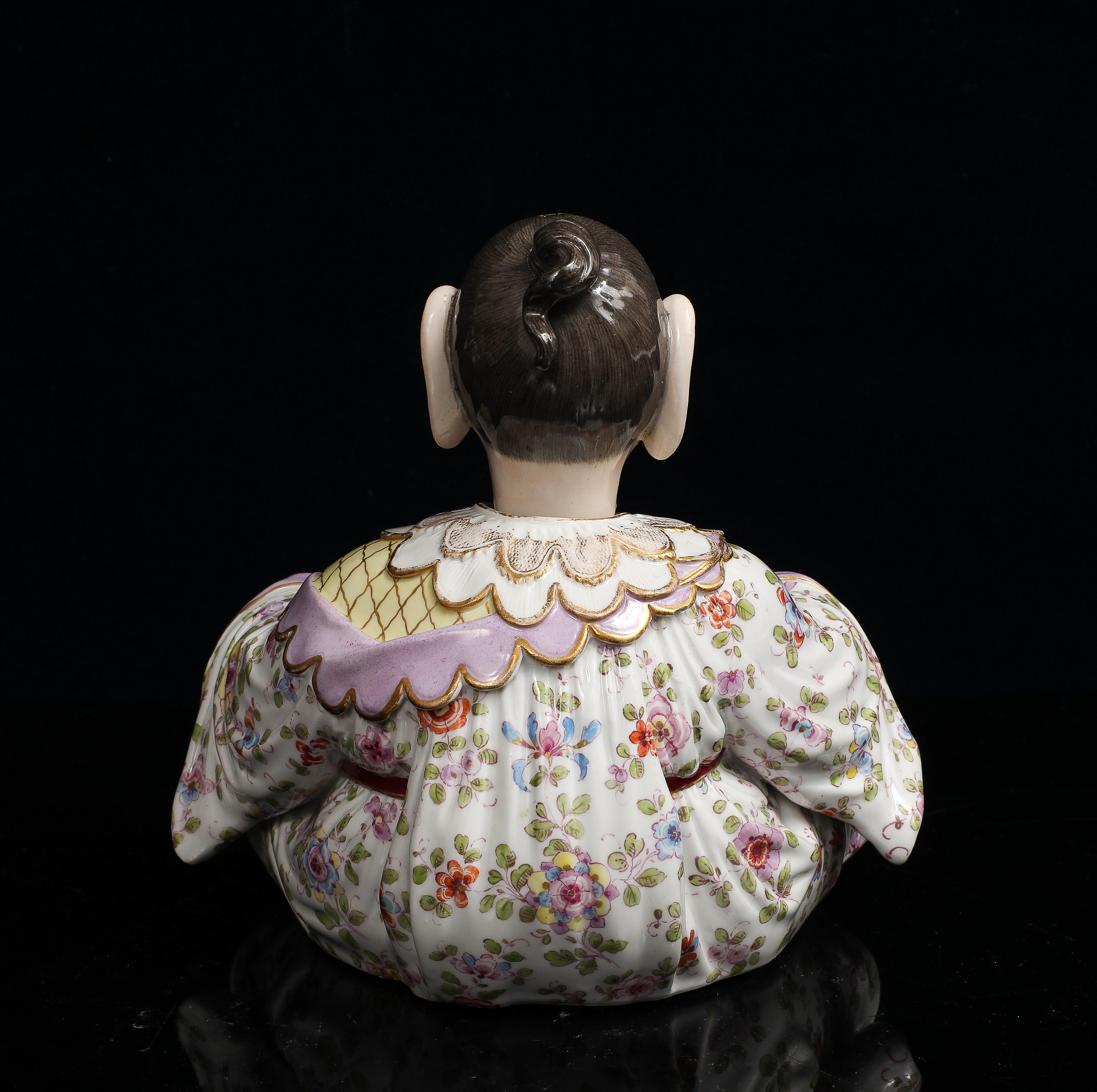 Eine Meissen Porcelain Pagode Wackelkopf Figur (Handgeschnitzt) im Angebot