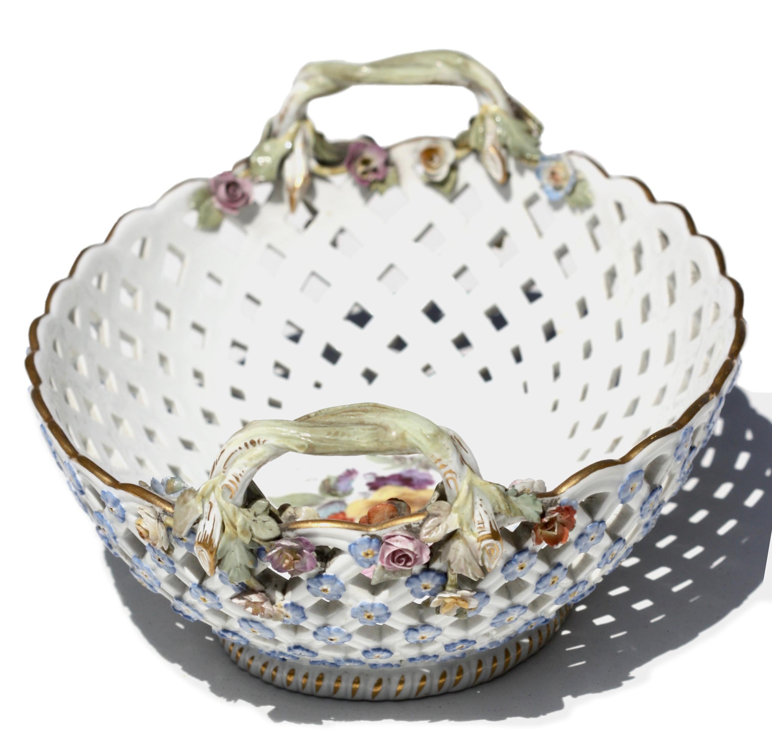 Meissen Porcelain Retikulierter Korb mit zwei Henkeln,  Ende 19. Jahrhundert (Porzellan) im Angebot