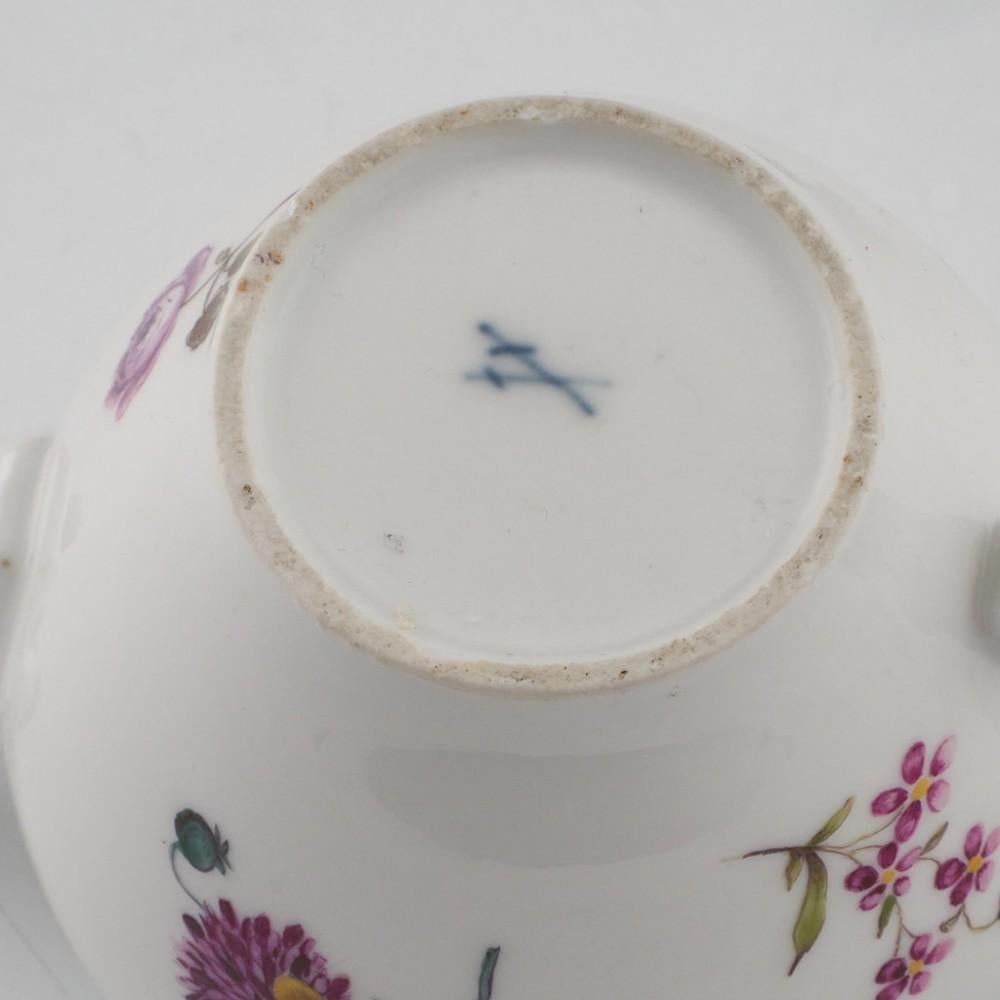 Eine Meissen Porcelain Teekanne um 1765 1
