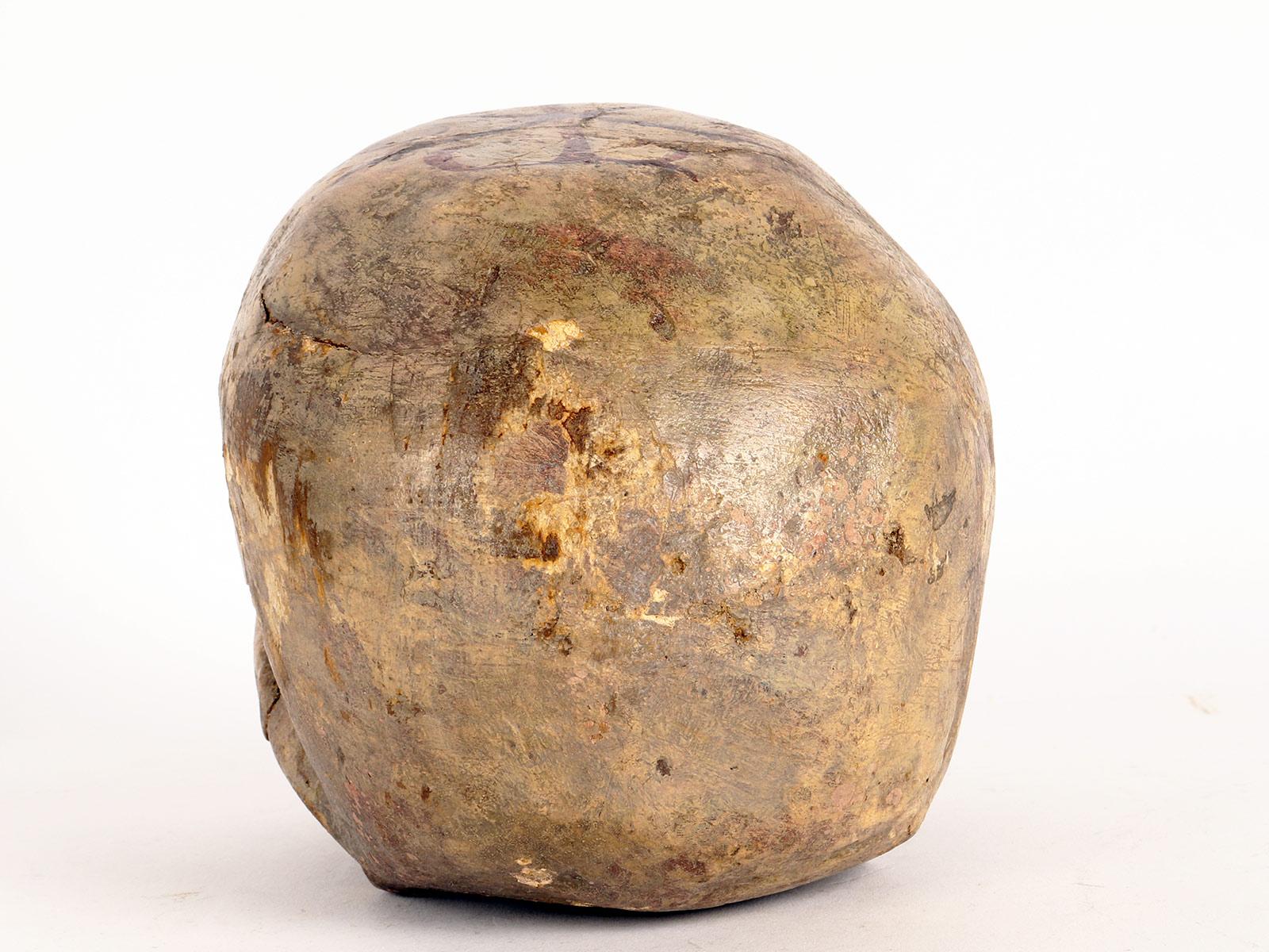 Memento Mori aus Holz mit Chrismon, Monogramm von Christus, Italien um 1600. im Angebot 1