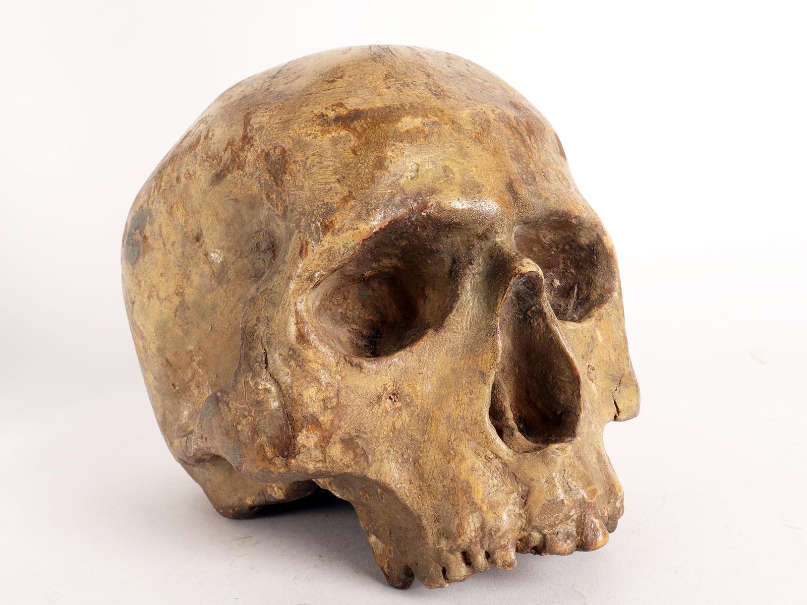 Memento Mori aus Holz mit Chrismon, Monogramm von Christus, Italien um 1600. im Angebot 4