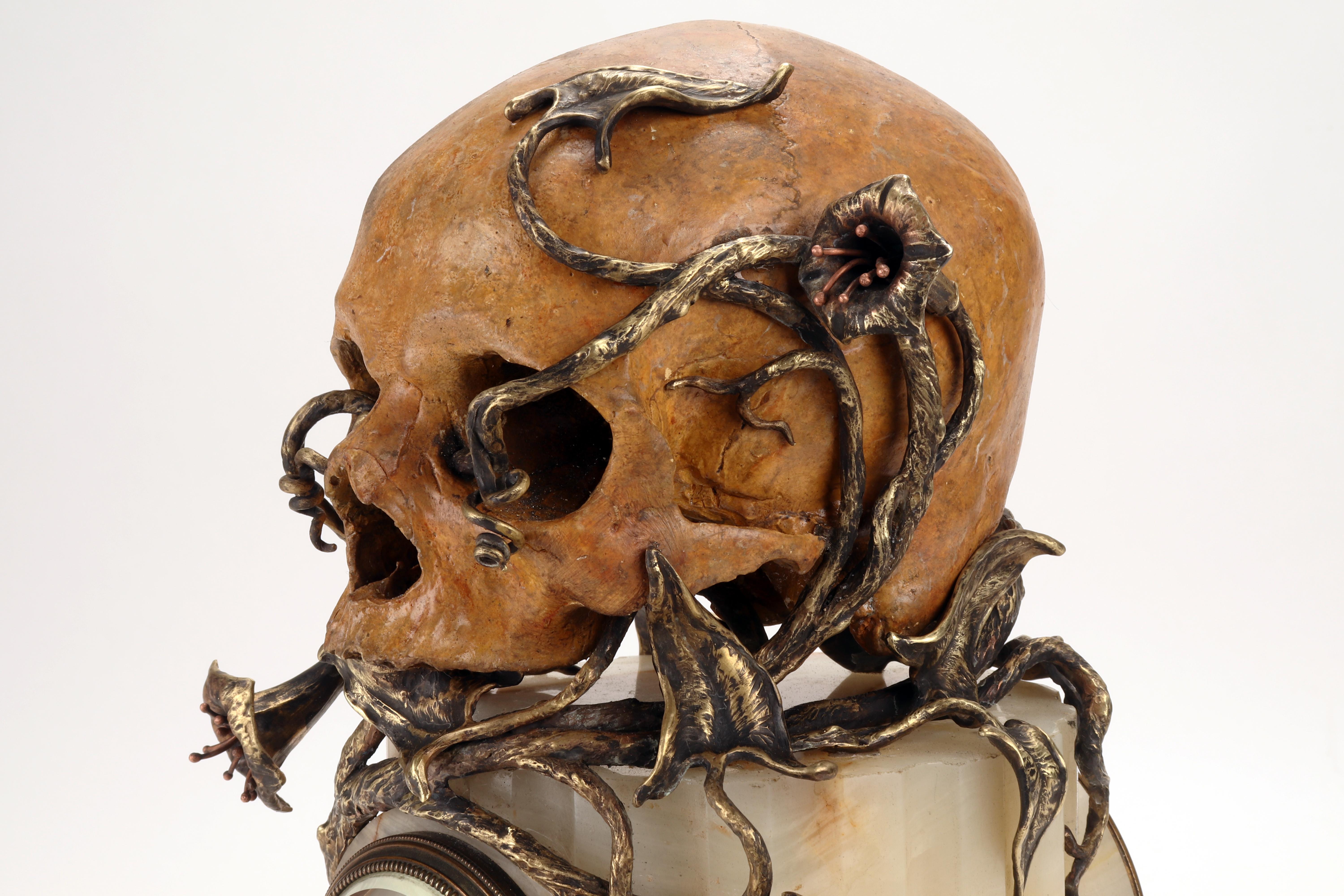 A Memento Mori on column with clock, France 1850.   In Excellent Condition In Milan, IT