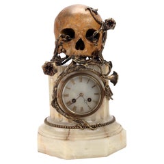 Memento Mori auf Säule mit Uhr, Frankreich 1850.  