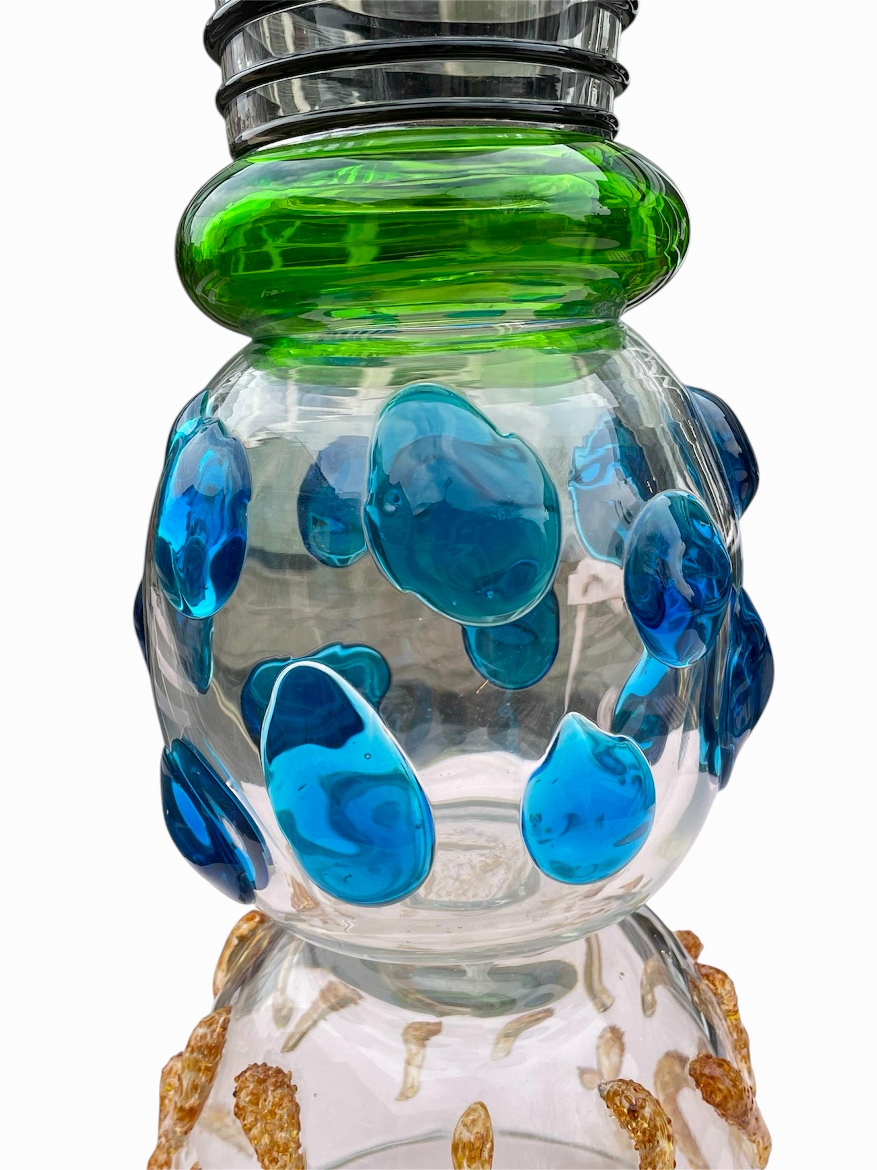 Un vaso in vetro Memphis Milano Alcor disegnato da Ettore Sottsass in vendita 1