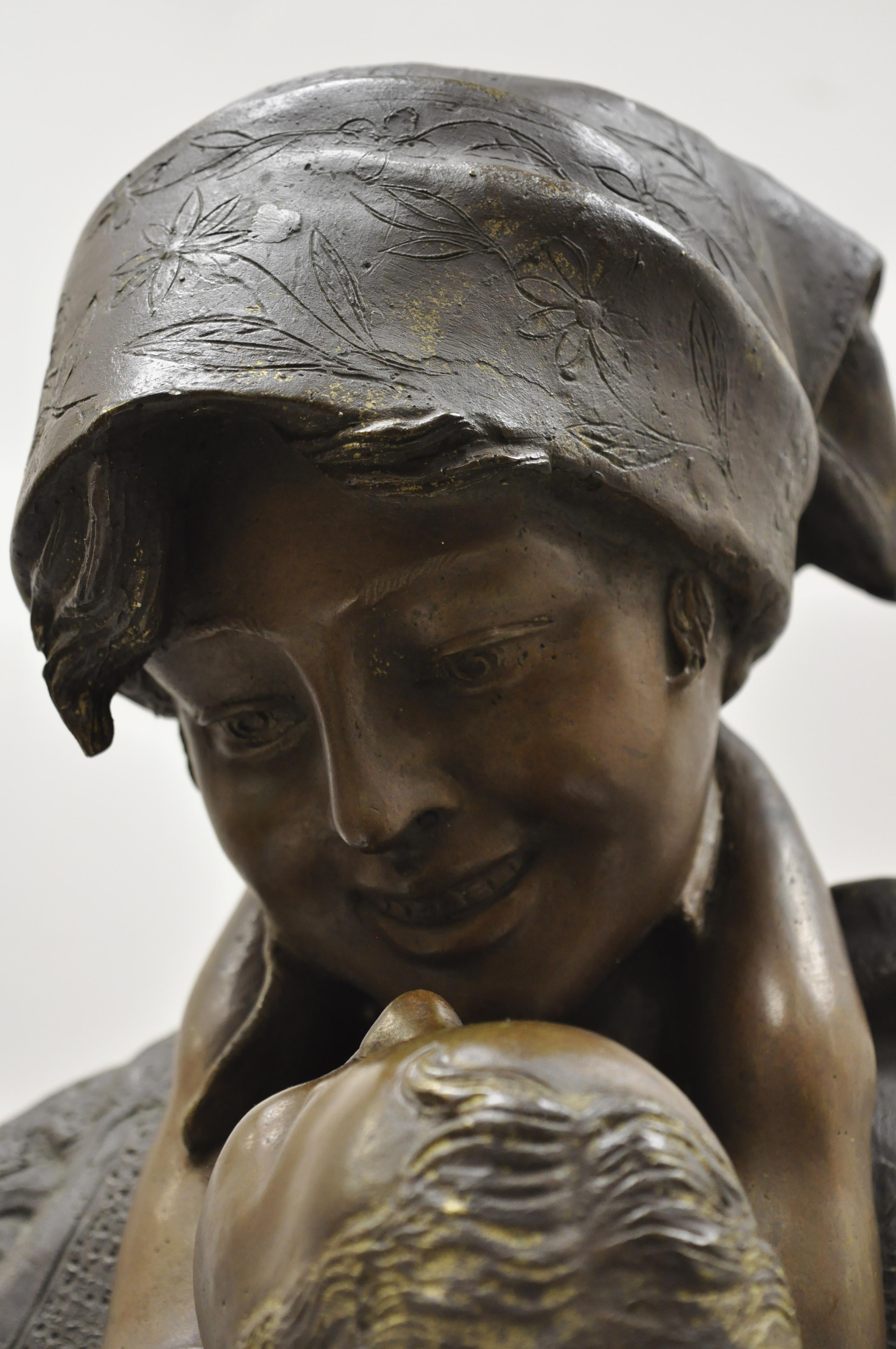 A. Merente Maternita Spelter Metall Travertin Bronze Mutter Kind Büste Skulptur (Viktorianisch) im Angebot