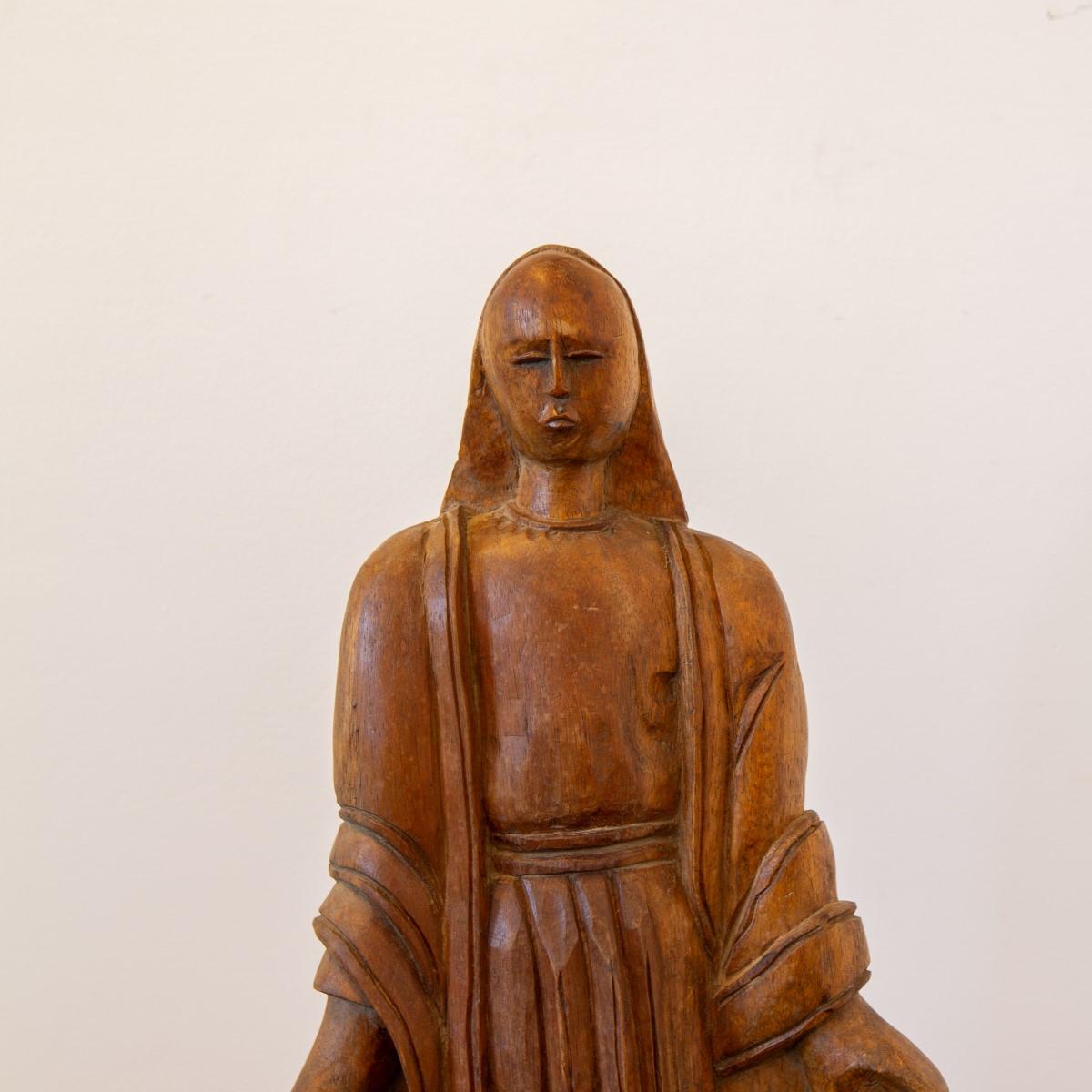 Mexican Carved Wooden Figure of an Evangelical Woman, 1920s In Good Condition In Donhead St Mary, Wiltshire