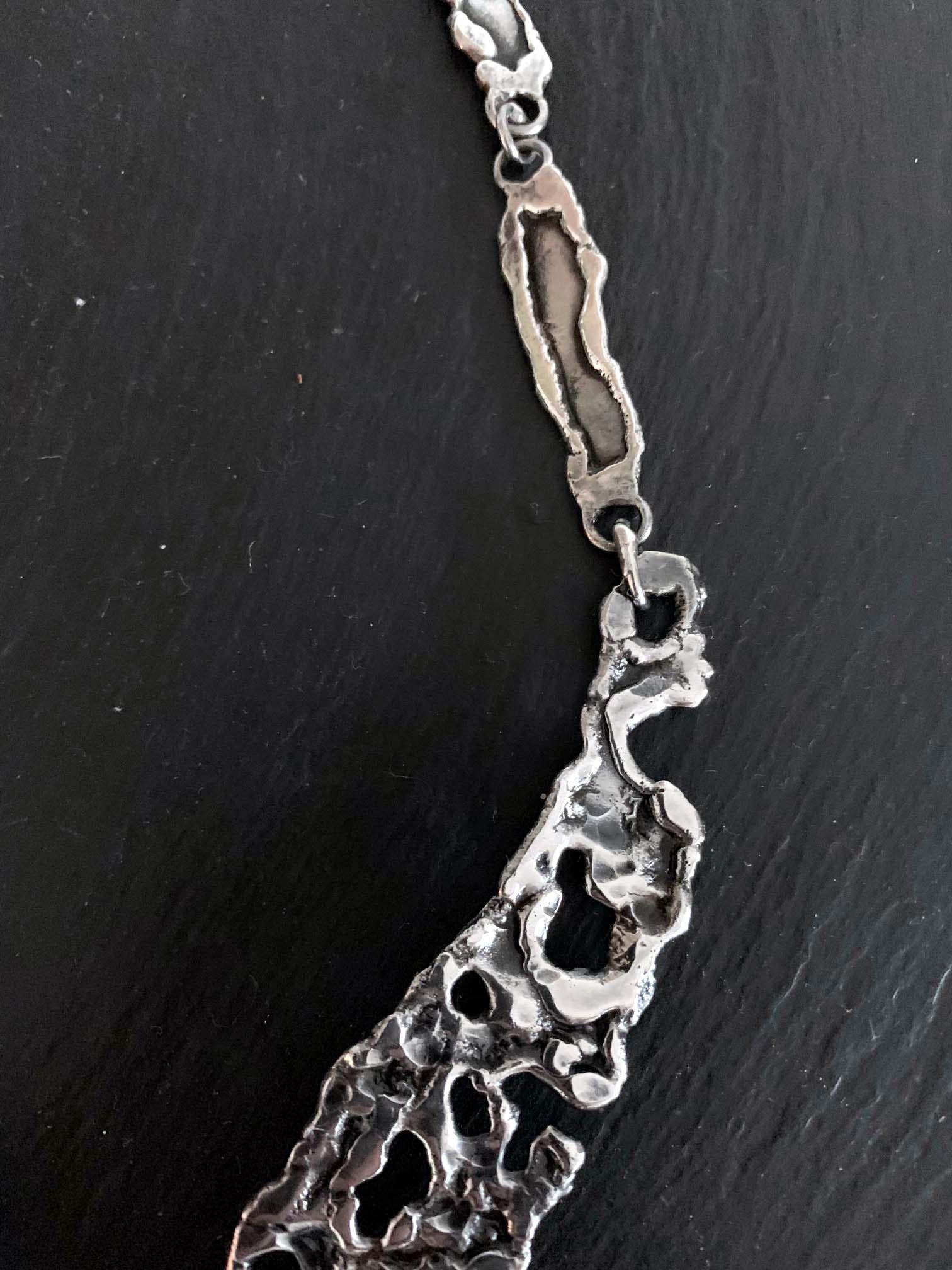 Mid-20th Century Mexican Modernist Sterling Silver Necklace by Tane Orfebres For Sale