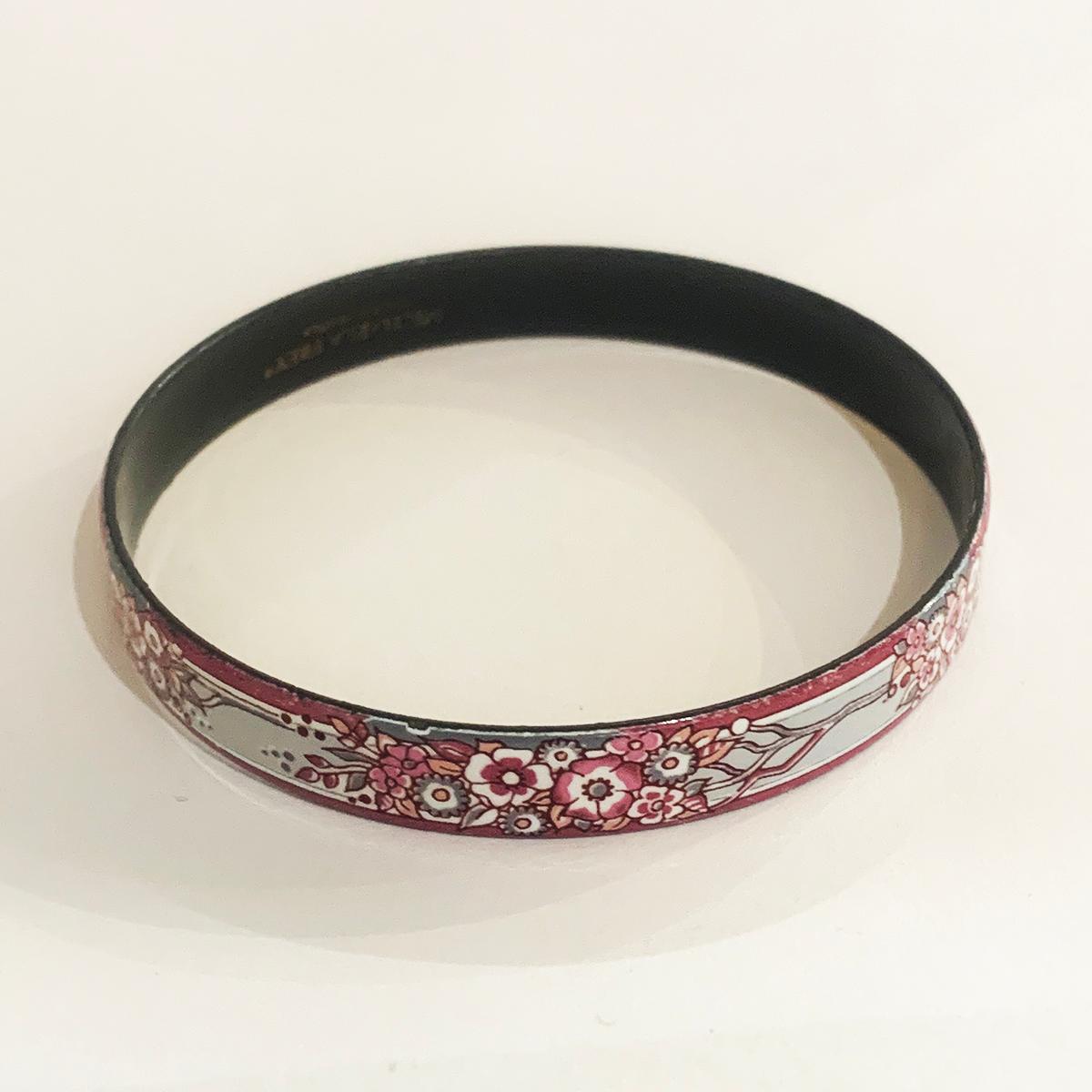 A Michaela Frey Austrian enamelled bangle In Good Condition For Sale In Daylesford, Victoria