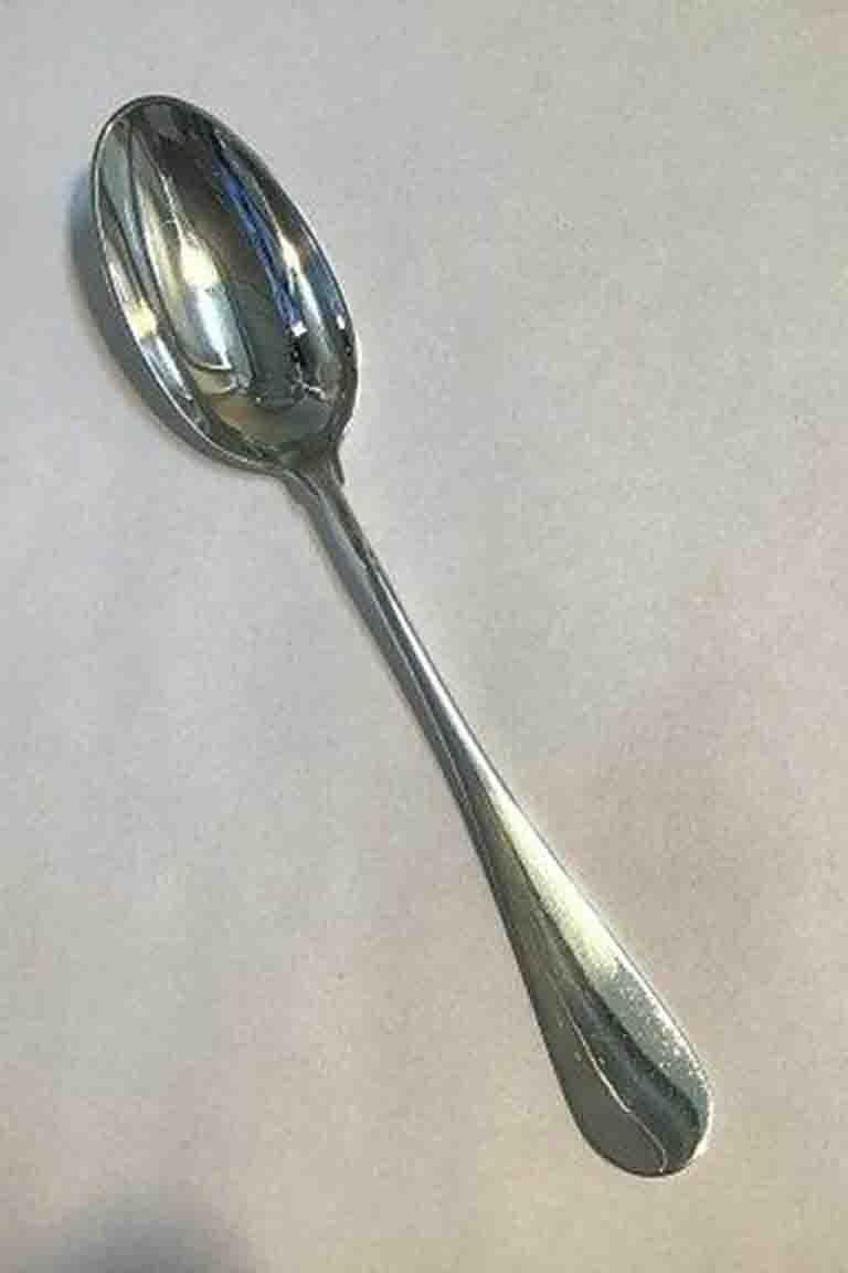 A. Michelsen Ida dinner spoon in sterling silver 

Measures 20.8 cm / 8.18 in.
 