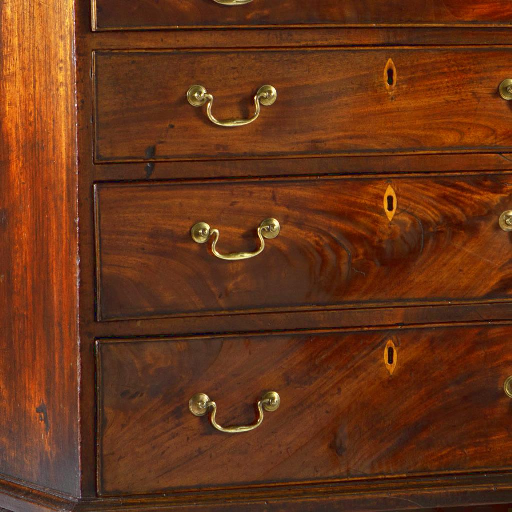 Mid-18th Century Chippendale Period Mahogany Chest of Drawers 2