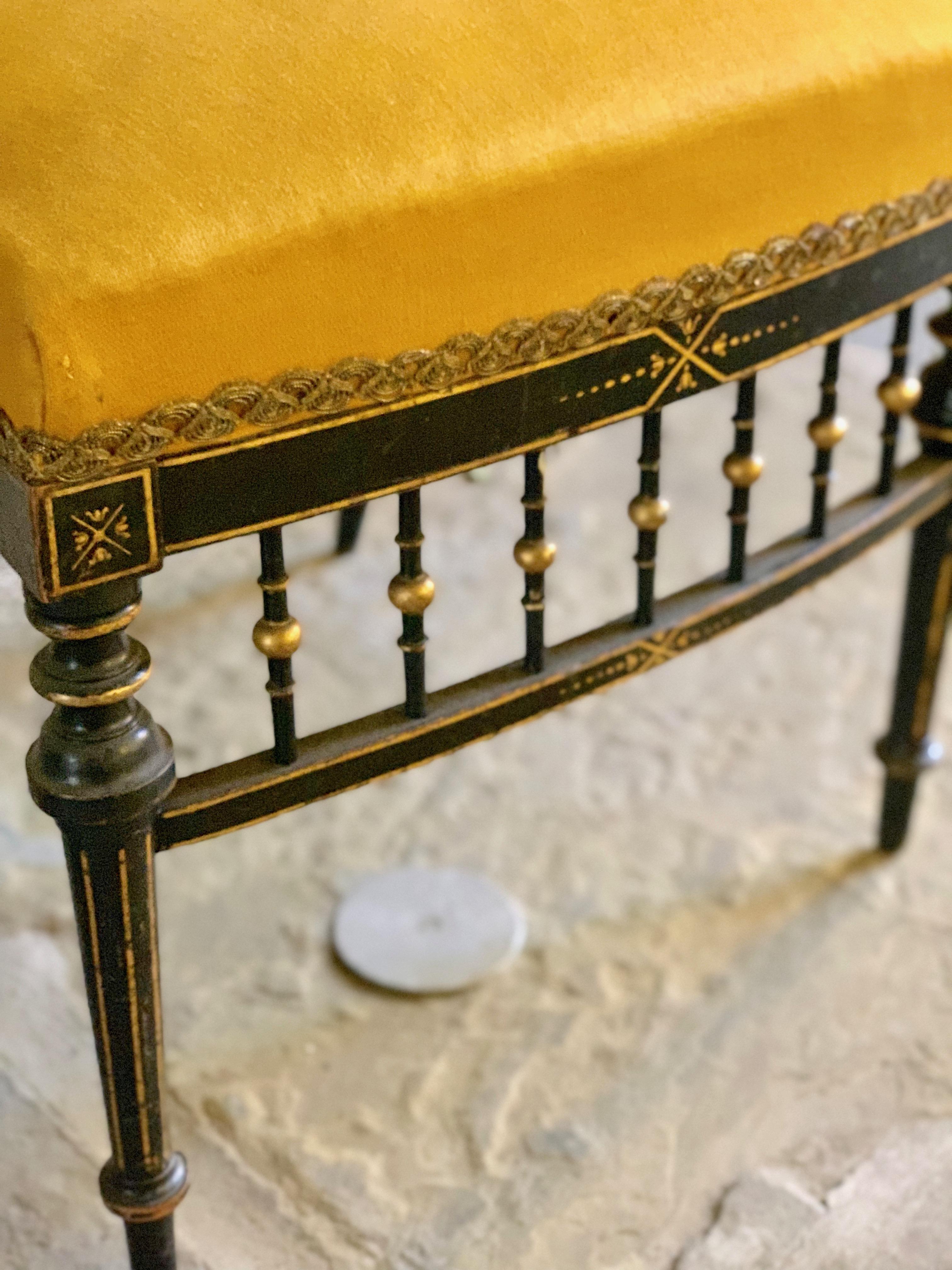 Baroque Early 20th Century French Chair with Gilt Detailing