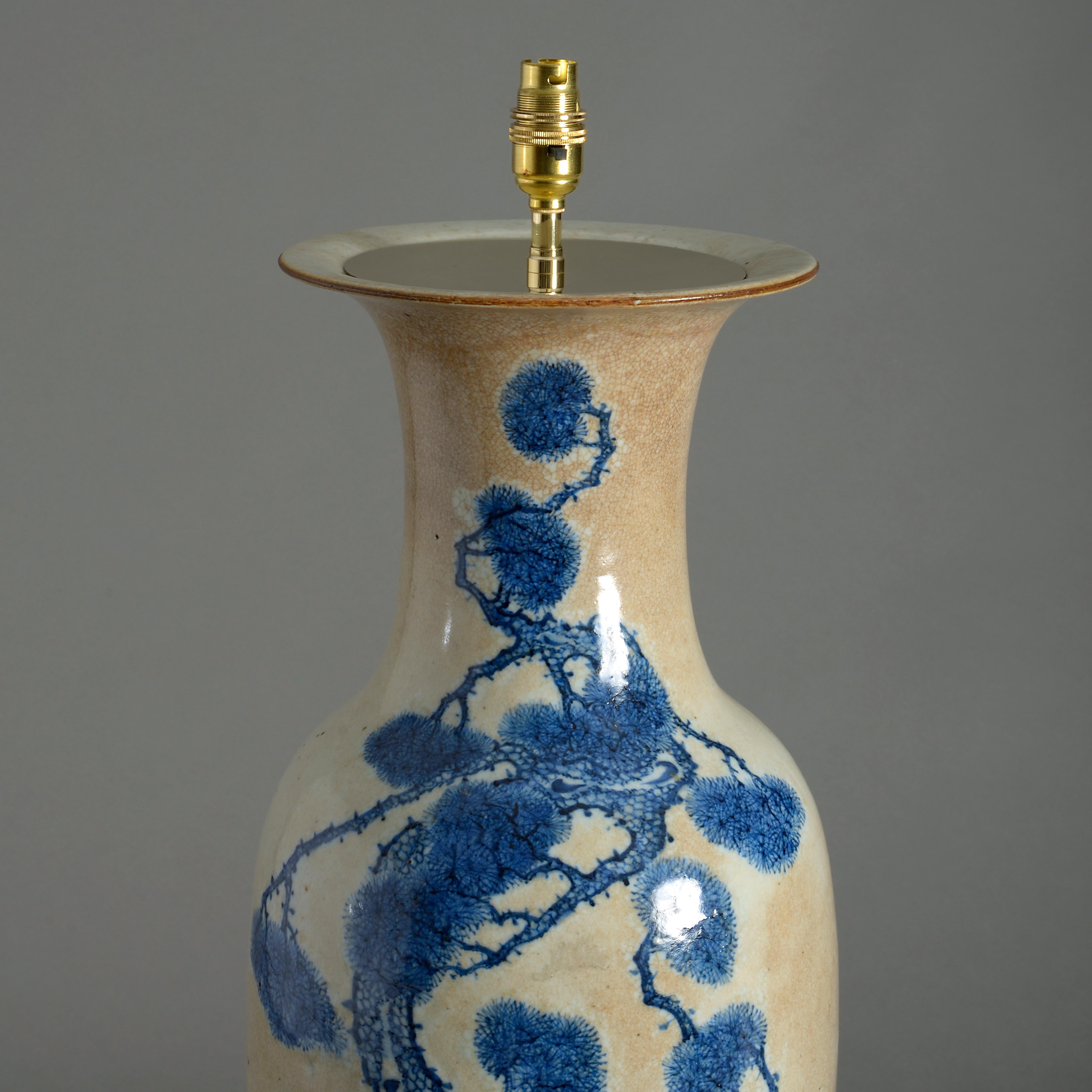 Glazed Mid-19th Century Chinese Export Porcelain Vase Lamp For Sale