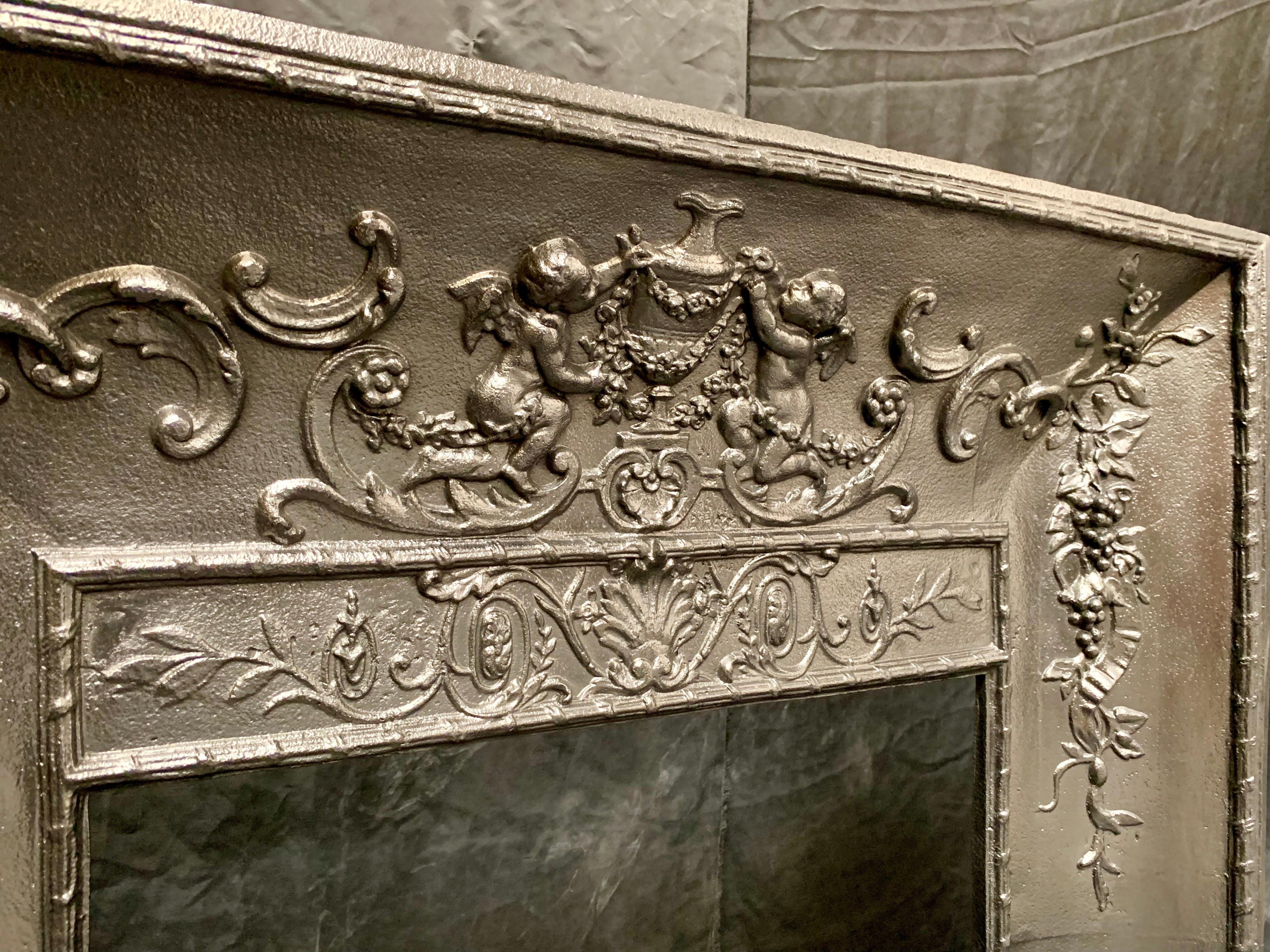 Mid-19th Century French Cast Iron Foliate Fireplace Insert 2