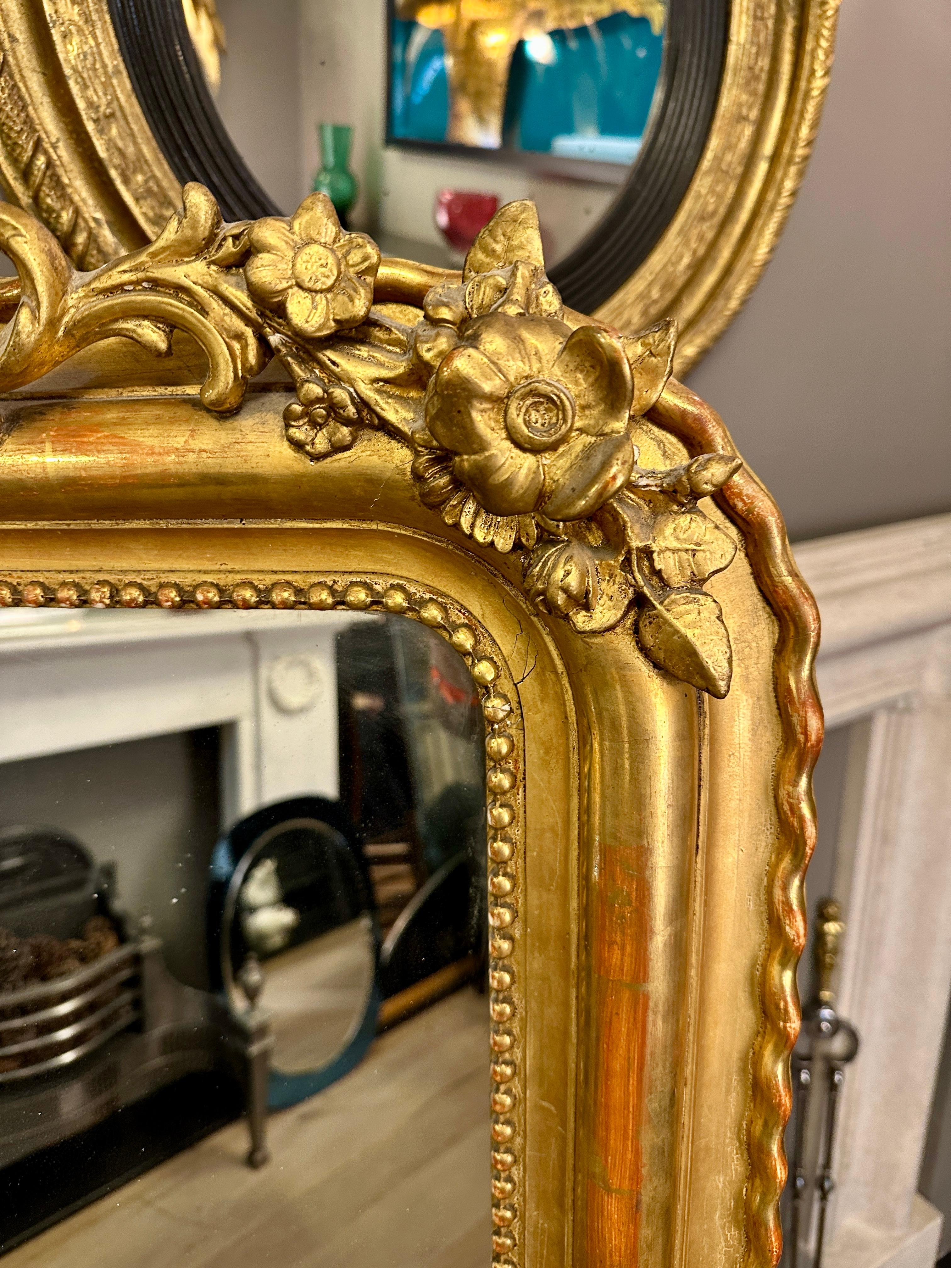Ein französischer vergoldeter Spiegel aus der Mitte des 19.  (Vergoldet)