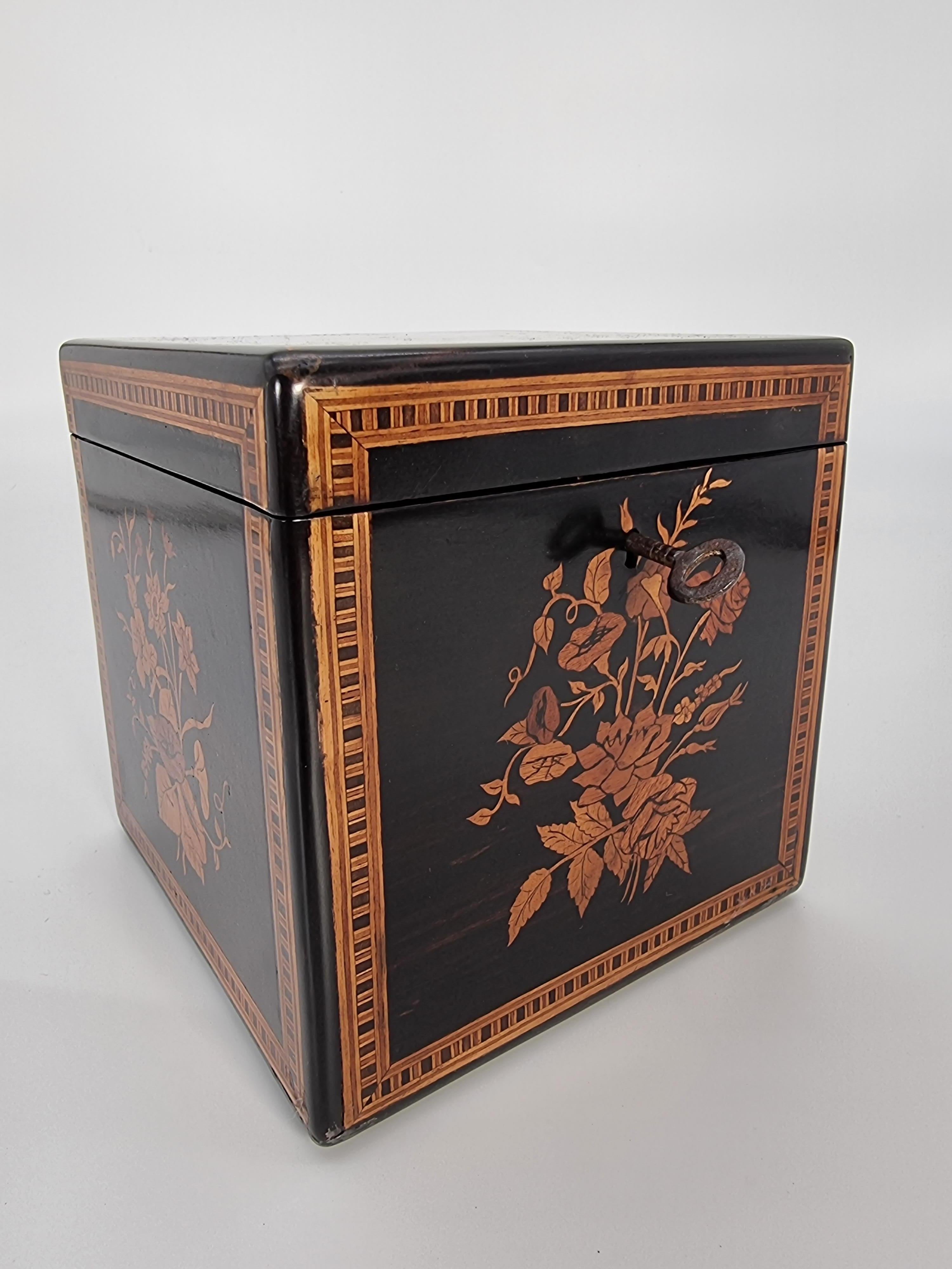 A mid 19th century Italian grand tour Sorrento marquetry box circa 1860 For Sale 12