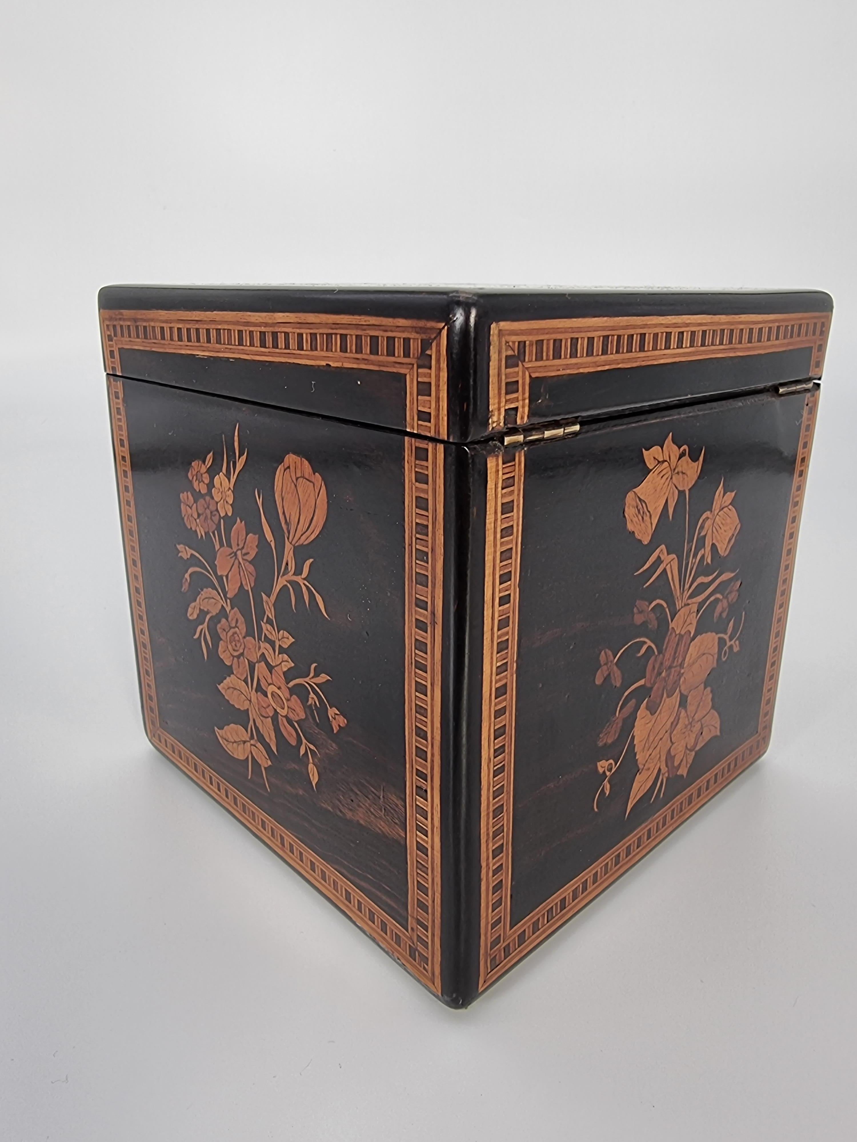 Wood A mid 19th century Italian grand tour Sorrento marquetry box circa 1860 For Sale