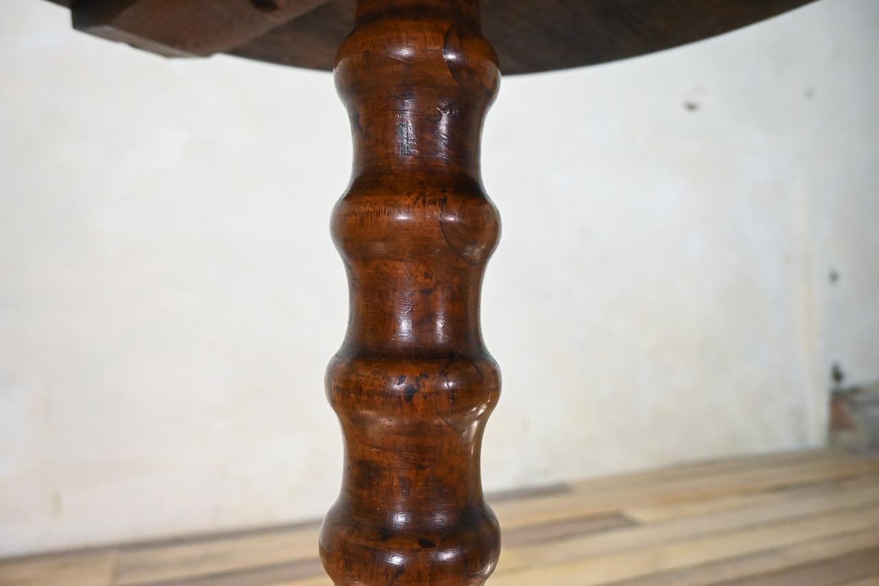 19th Century French Bobbin Turned Tripod Side Table For Sale 7