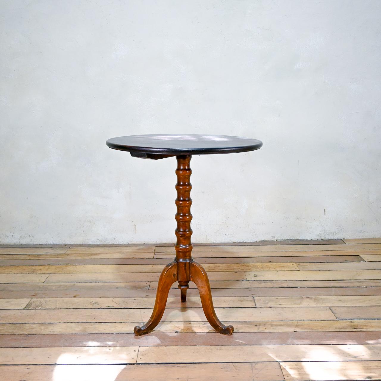 19th Century French Bobbin Turned Tripod Side Table For Sale 9