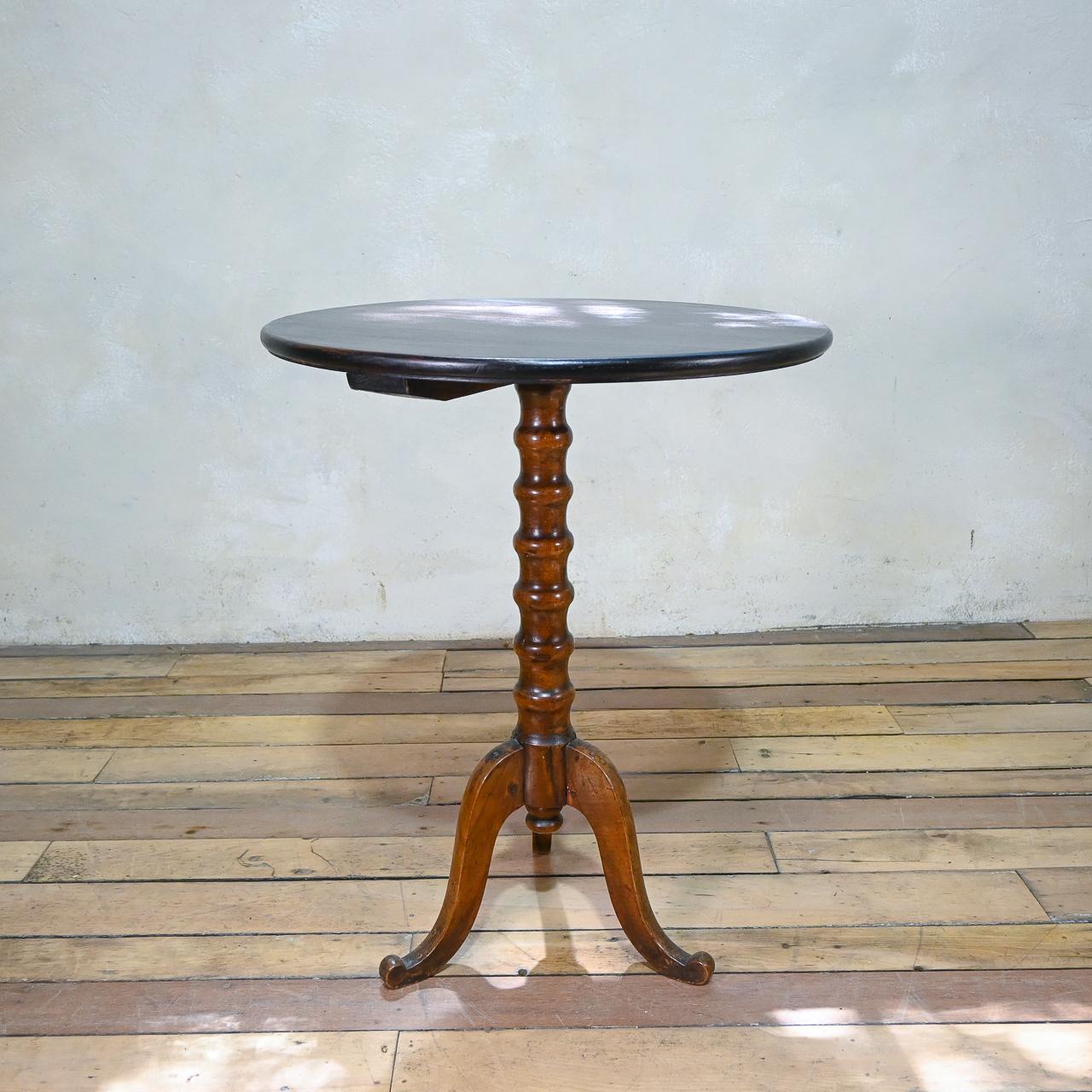19th Century French Bobbin Turned Tripod Side Table For Sale 2