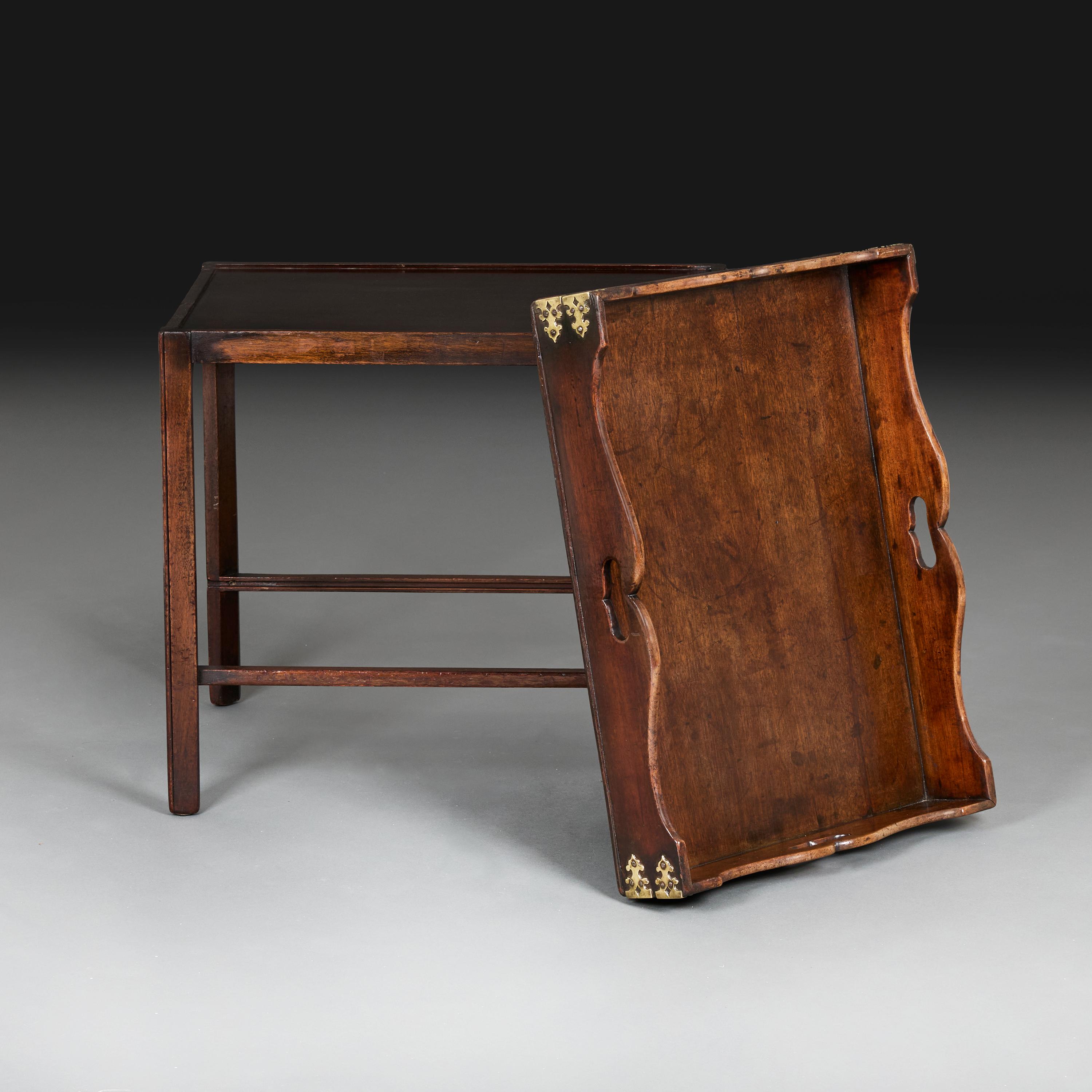 Plateau de maître d'hôtel sur pied en acajou du milieu du 19e siècle Bon état - En vente à London, GB