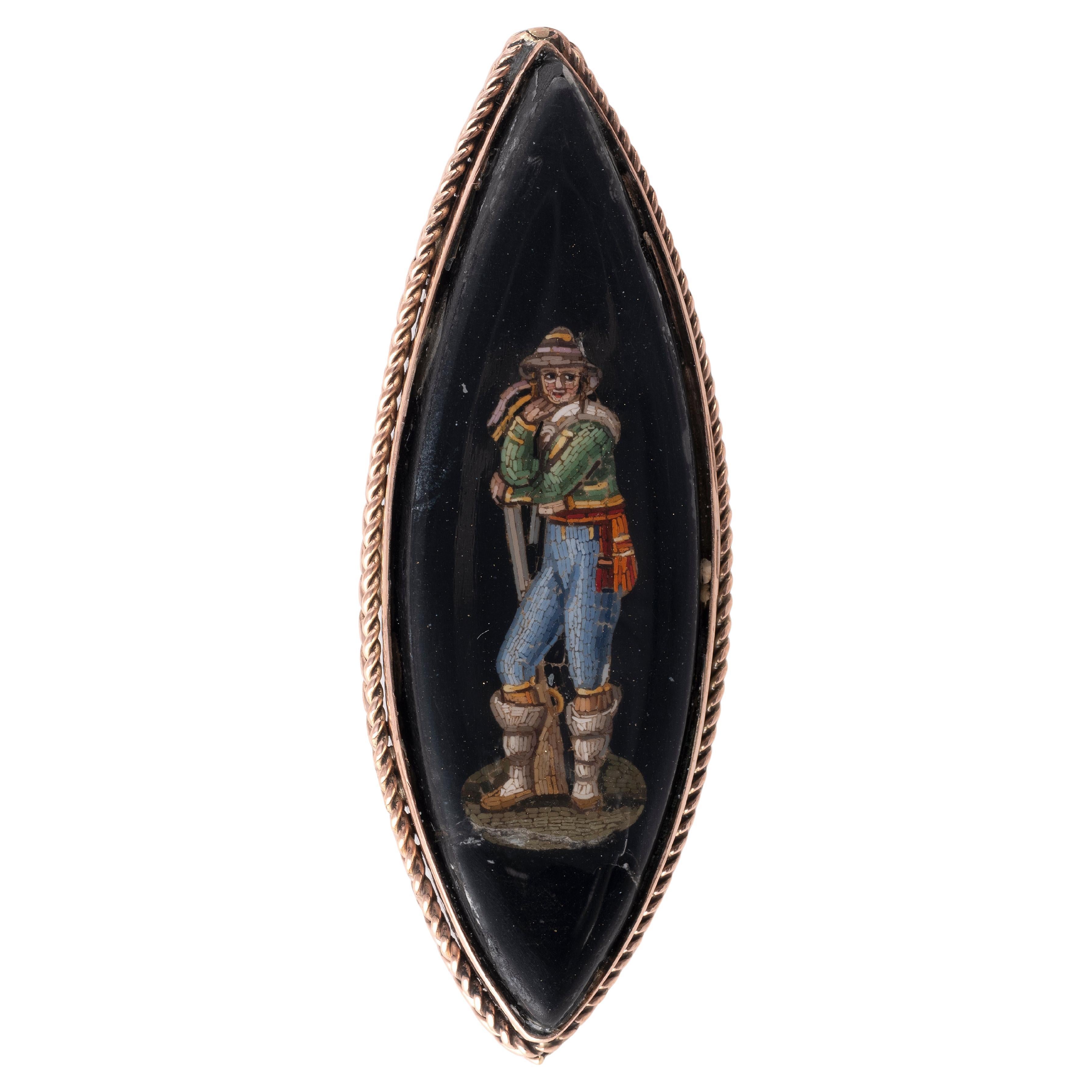 Victorien A mid 19th Century Roman Micromosaic Pendant en vente
