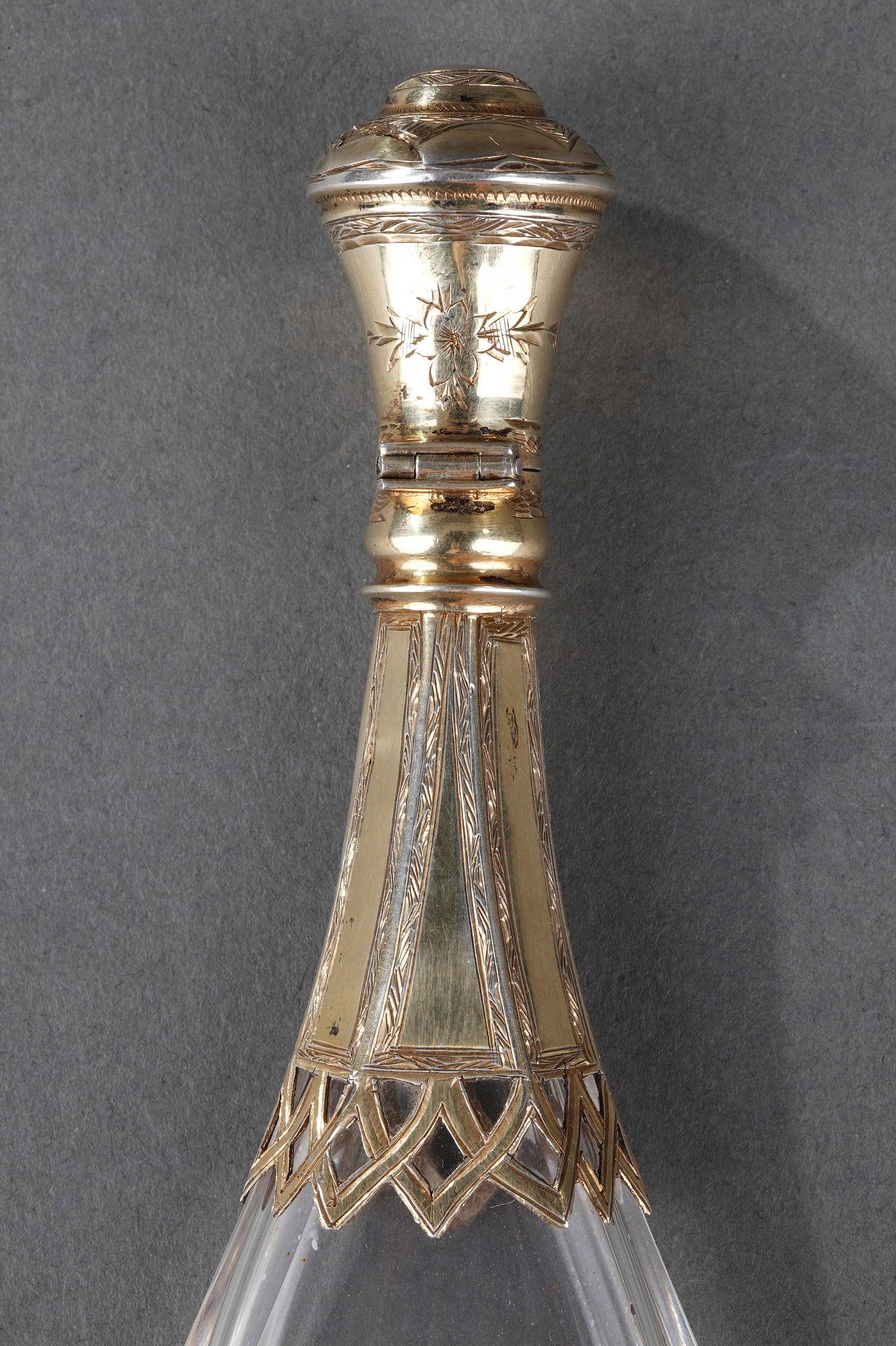 Flacon à parfum en verre monté sur argent, milieu du XIXe siècle Bon état - En vente à Paris, FR