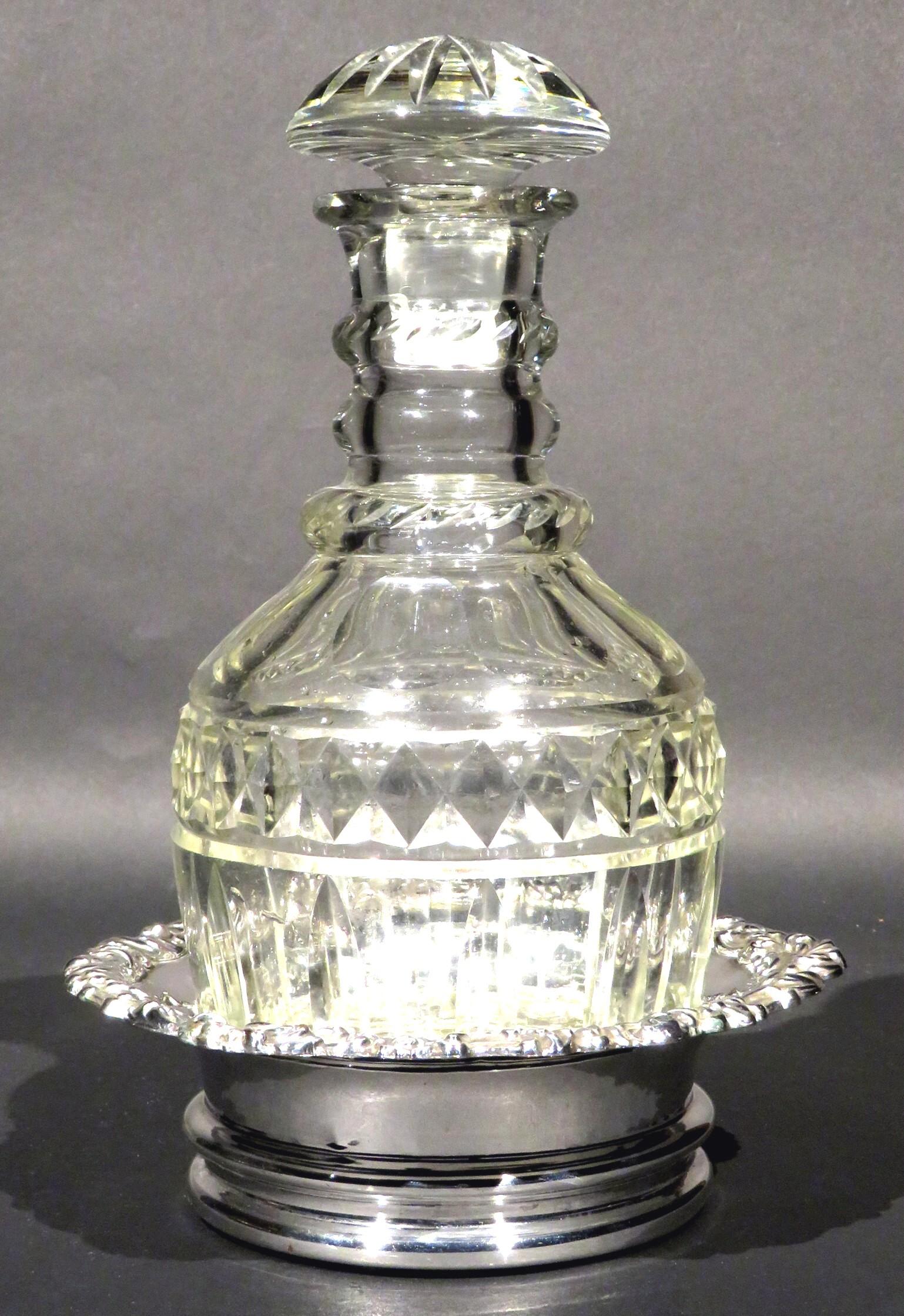 Carafe à décanter Spirit du milieu du 19e siècle en métal argenté, anglais vers 1840 Bon état - En vente à Ottawa, Ontario