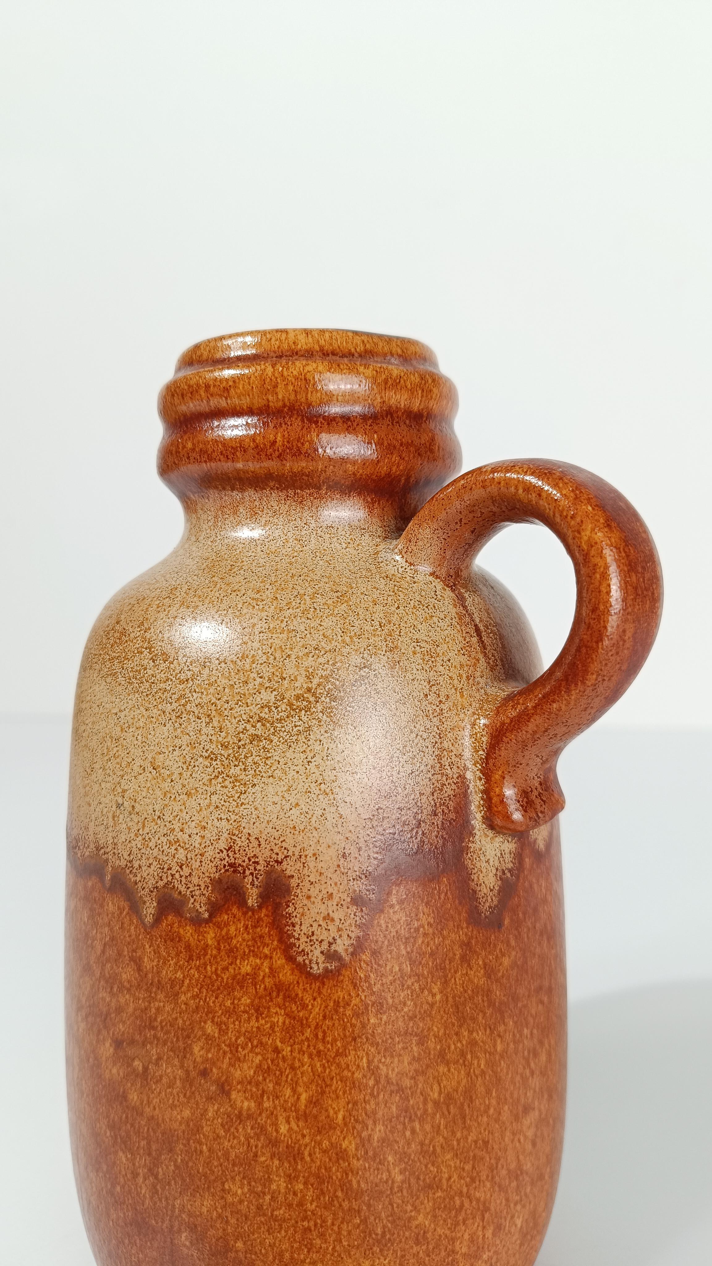 A Mid 20th Century Couple of Vases in Earth Tone Fat Lava Ceramic, West Germany For Sale 11
