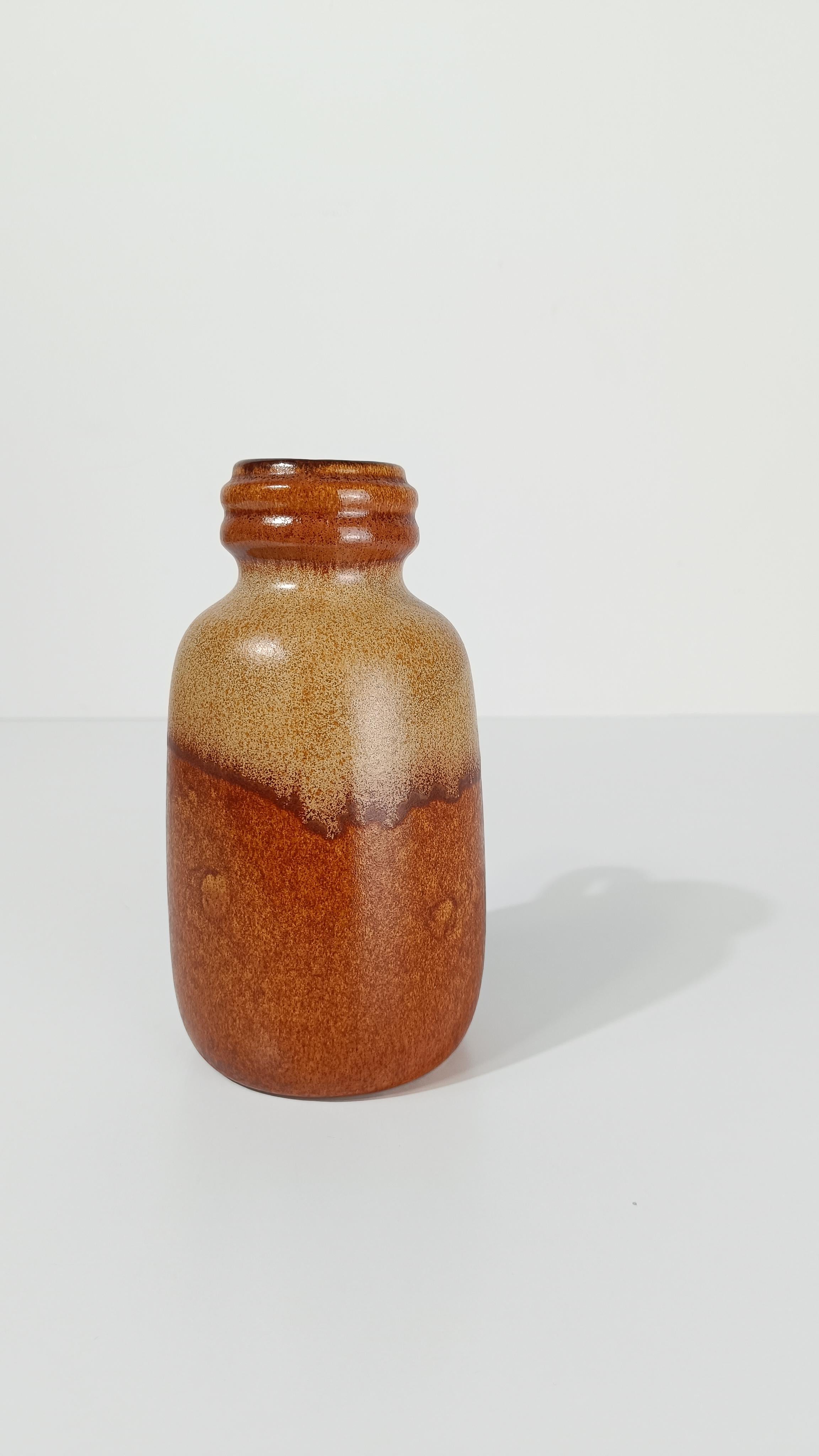 A Mid 20th Century Couple of Vases in Earth Tone Fat Lava Ceramic, West Germany For Sale 14