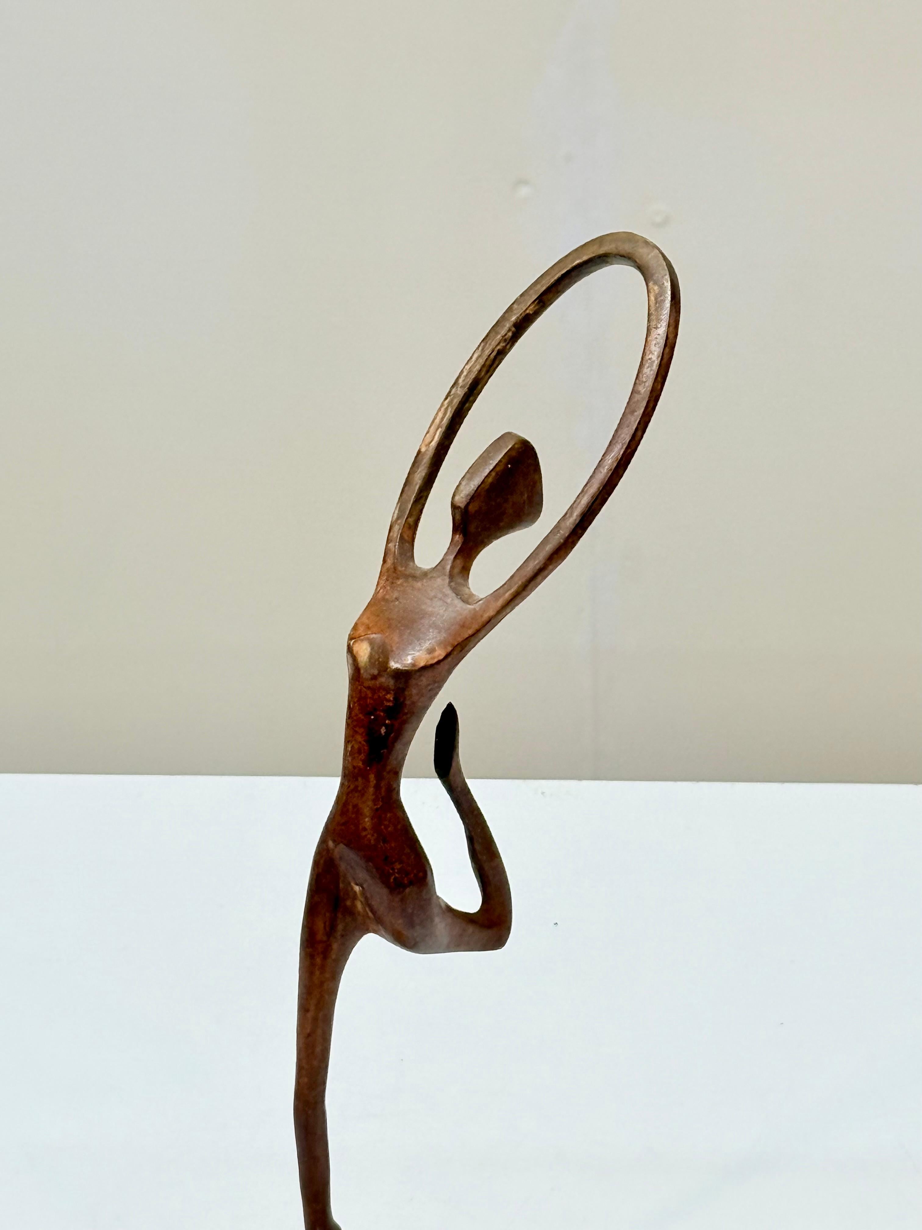 Francese Figurina di ballerina in bronzo francese della metà del XX secolo, stile modernista, anni '50-'60 in vendita