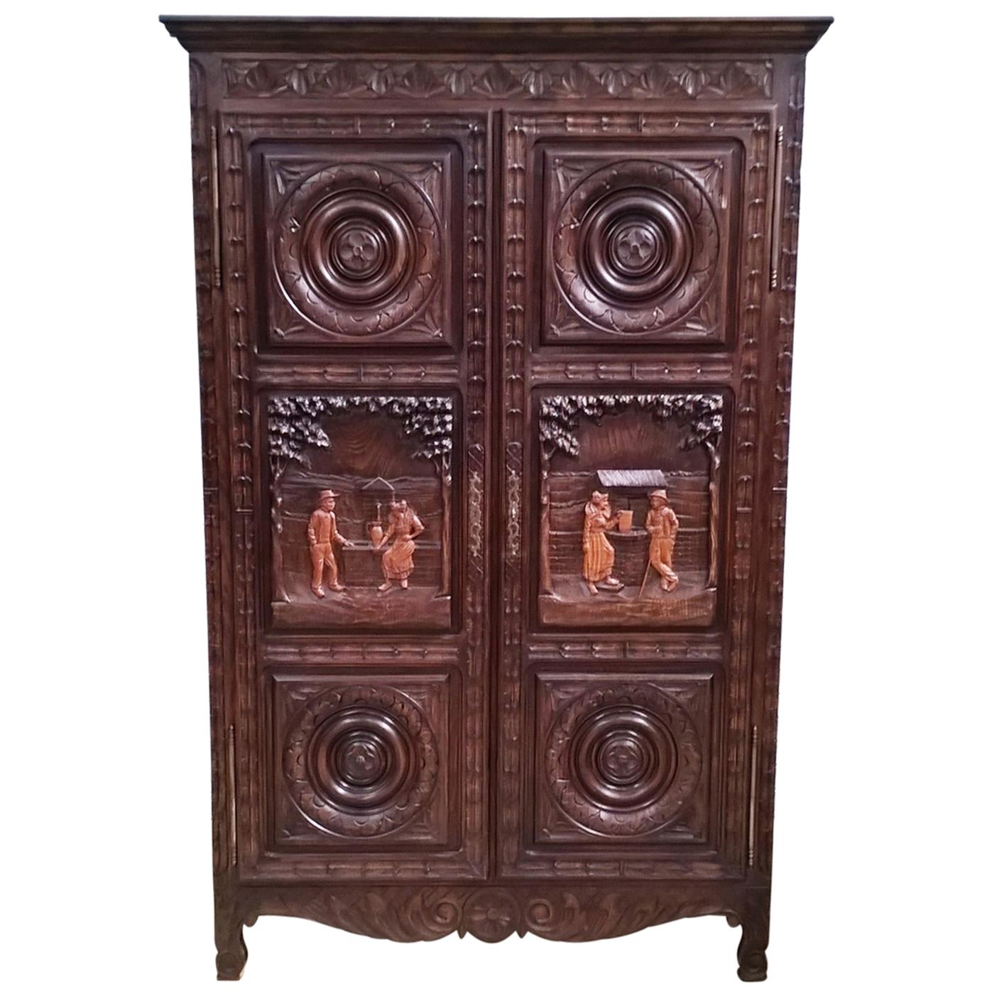Mid 20th Century French Oak Armoire Originating from the Region of Brittany For Sale