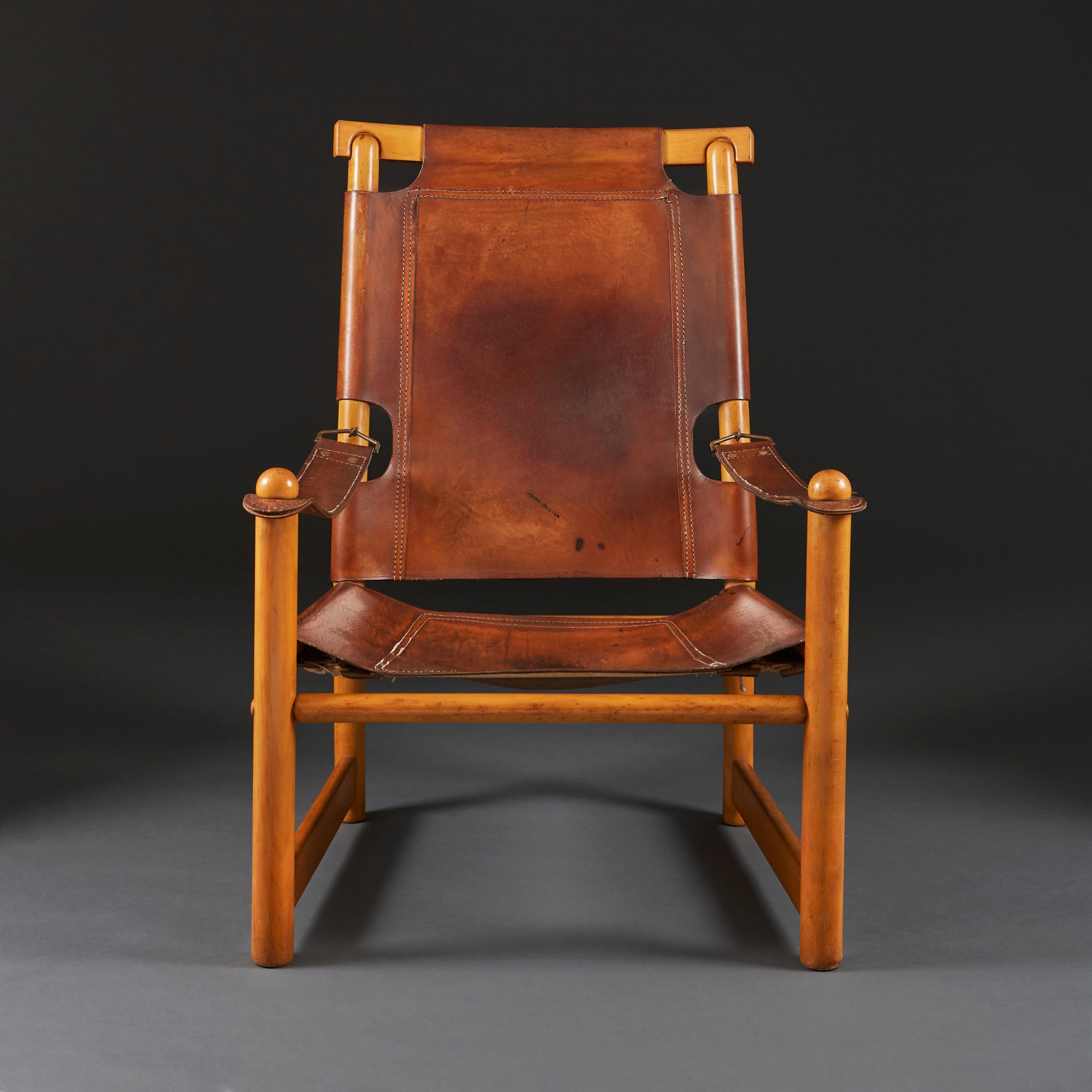 Mid-20th Century Italian Leather and Pine Armchair In Good Condition In London, GB