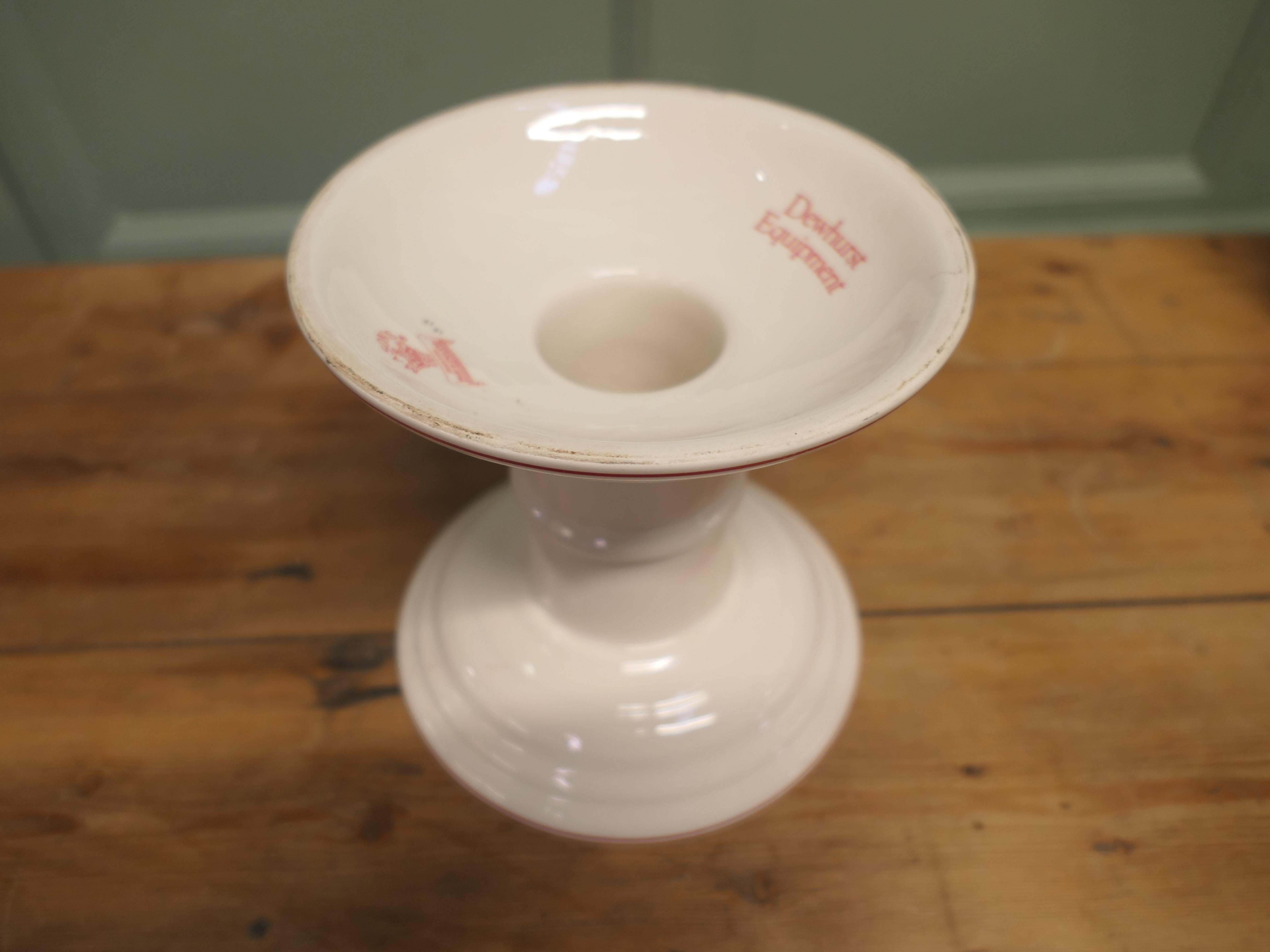 Porta prosciutto in ferro di Masons della metà del XX secolo Un porta prosciutto in ferro di Mason in vendita 1